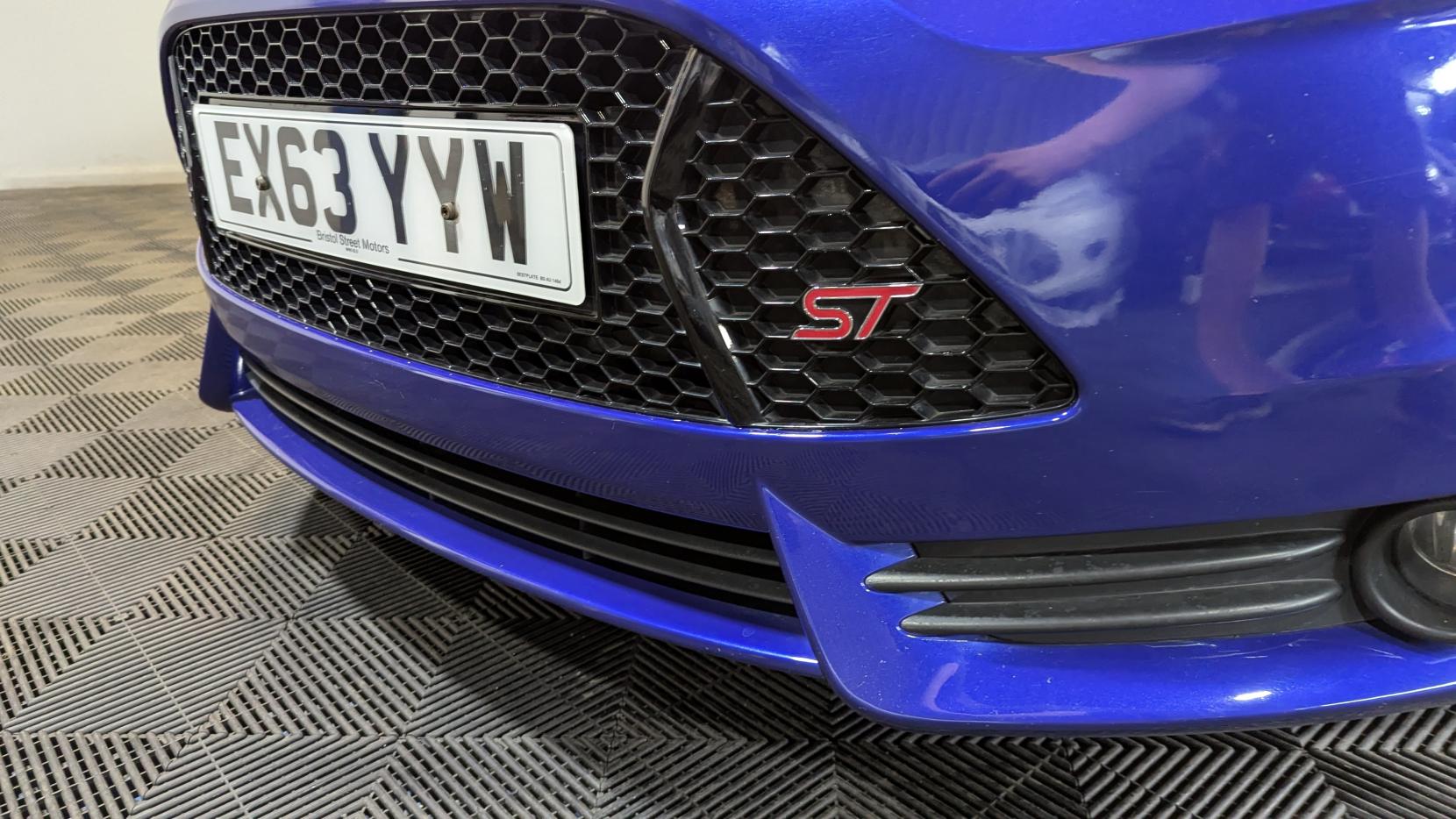 Ford Focus 2.0T EcoBoost ST-3 Estate 5dr Petrol Manual Euro 5 (s/s) (250 ps)