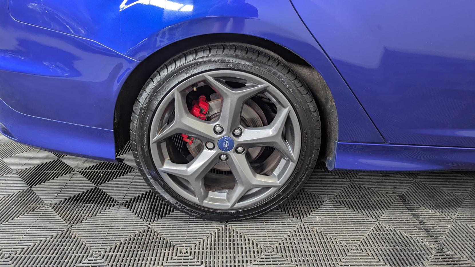 Ford Focus 2.0T EcoBoost ST-3 Estate 5dr Petrol Manual Euro 5 (s/s) (250 ps)