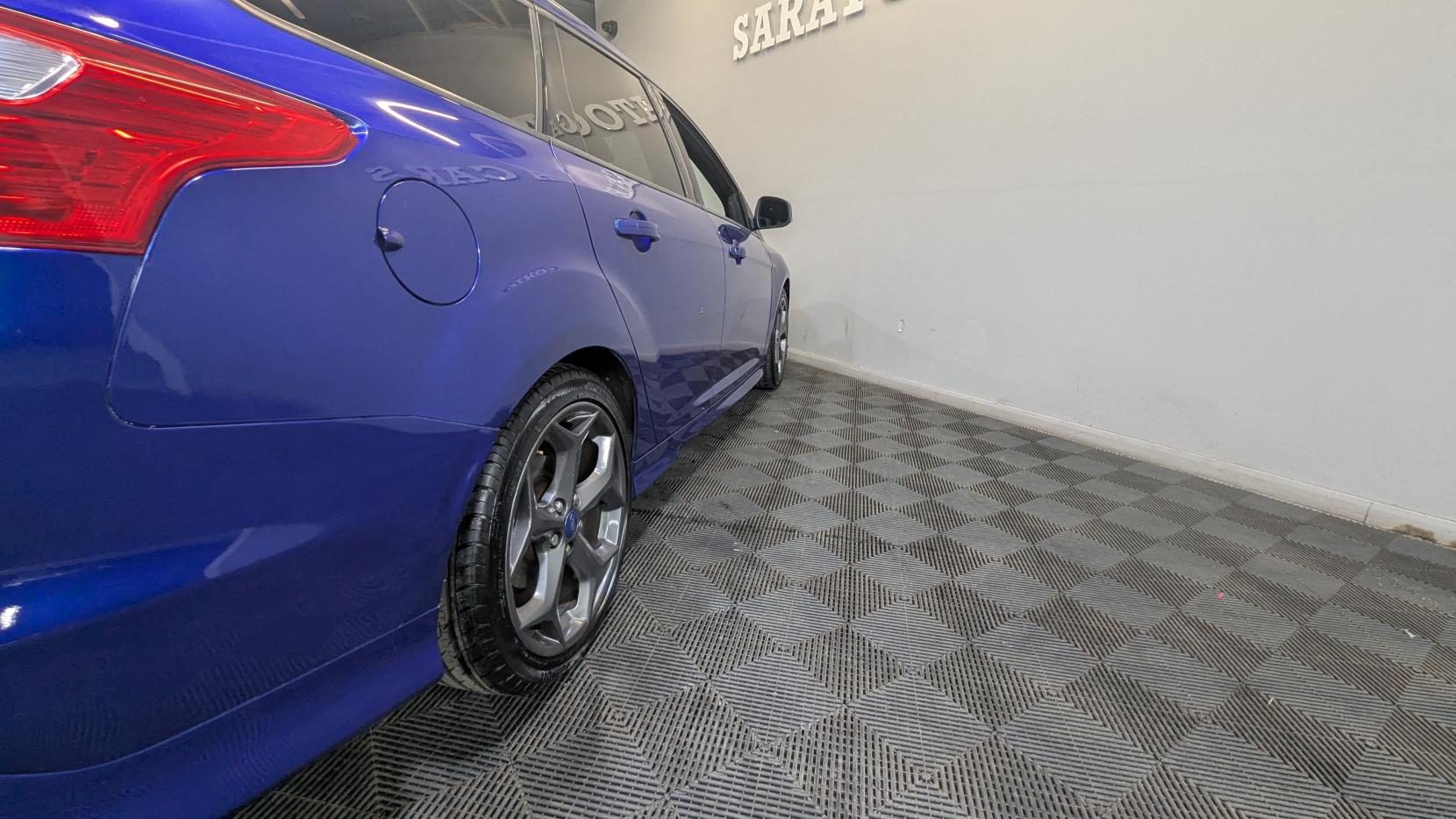 Ford Focus 2.0T EcoBoost ST-3 Estate 5dr Petrol Manual Euro 5 (s/s) (250 ps)