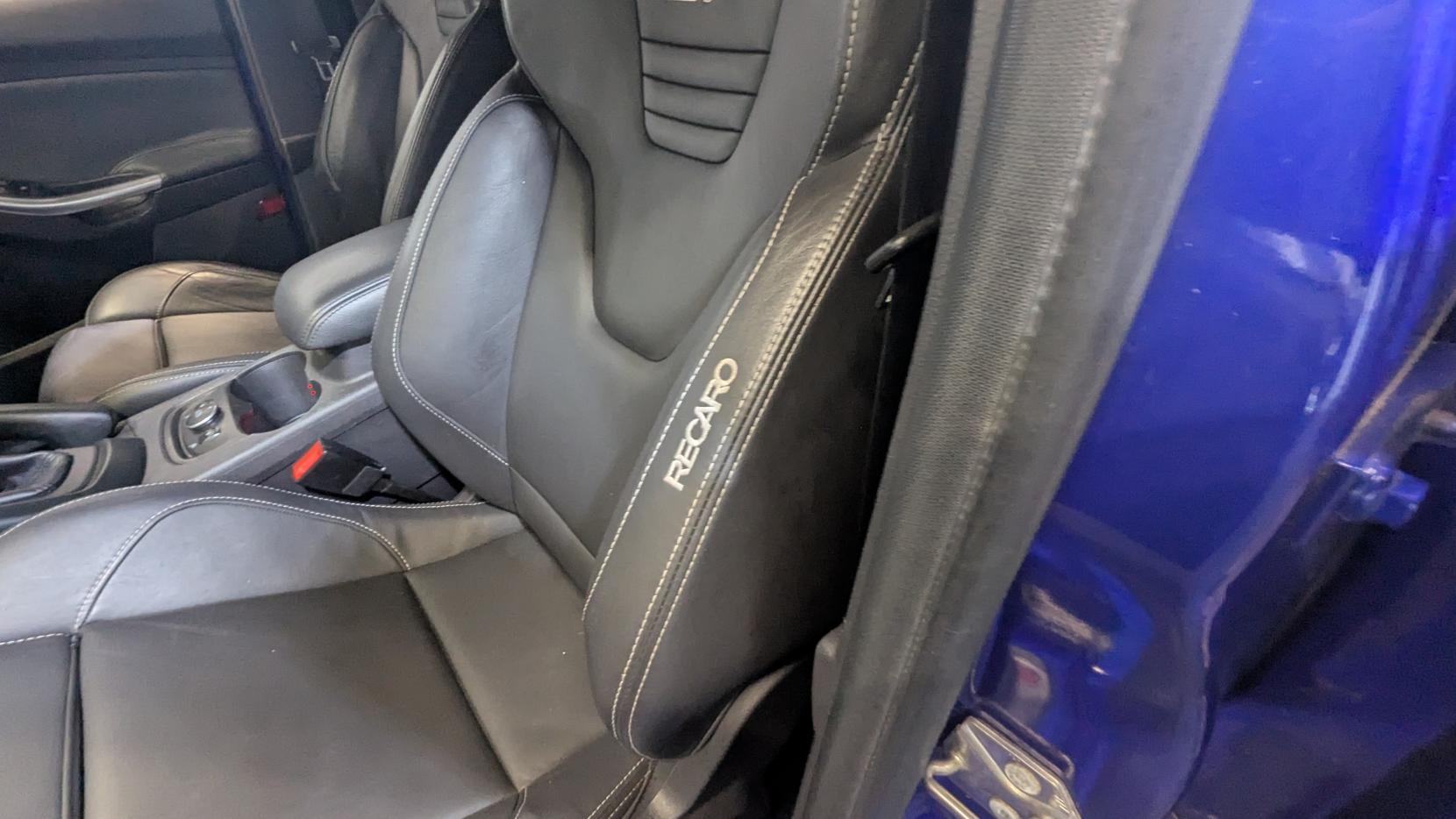 Ford Focus 2.0T EcoBoost ST-3 Estate 5dr Petrol Manual Euro 5 (s/s) (250 ps)