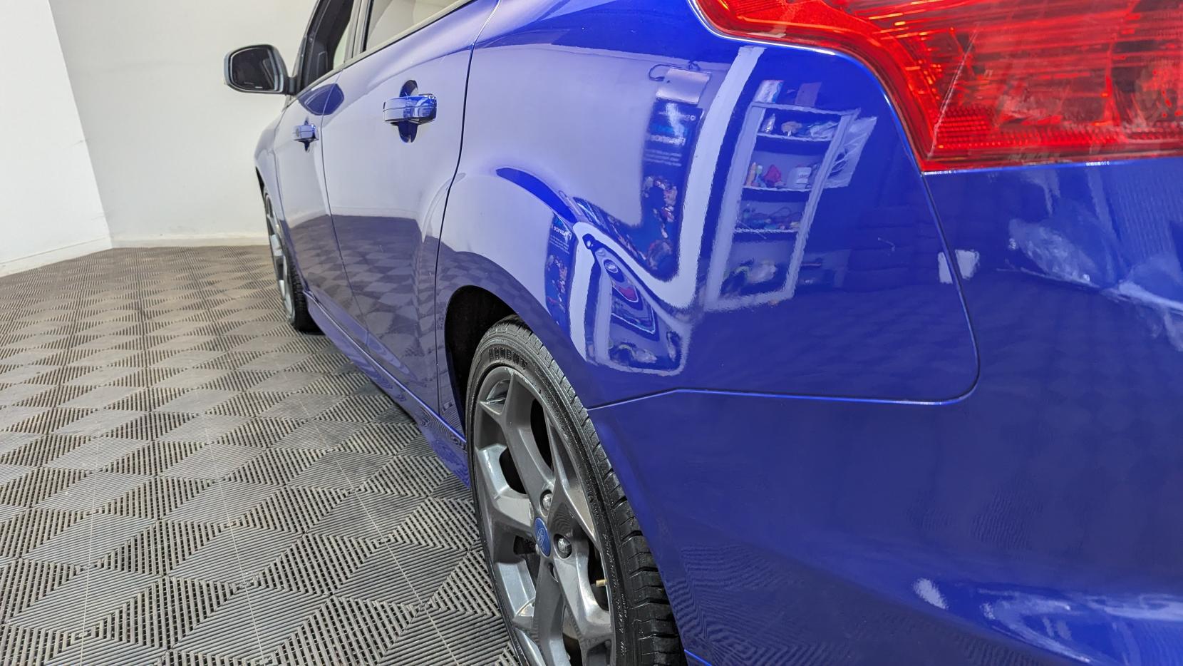 Ford Focus 2.0T EcoBoost ST-3 Estate 5dr Petrol Manual Euro 5 (s/s) (250 ps)