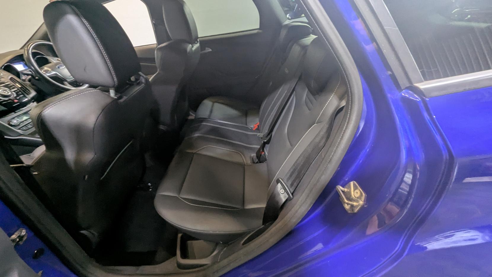 Ford Focus 2.0T EcoBoost ST-3 Estate 5dr Petrol Manual Euro 5 (s/s) (250 ps)