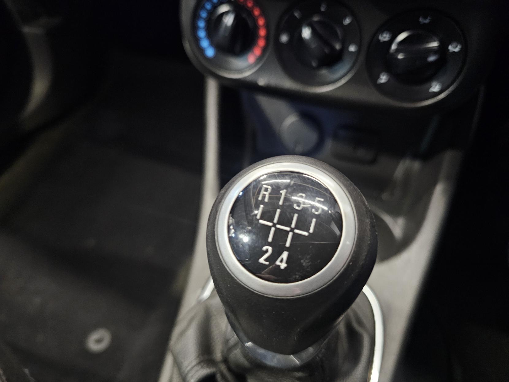 Vauxhall Corsa 1.4i ecoFLEX Limited Edition Hatchback 3dr Petrol Manual Euro 6 (75 ps)