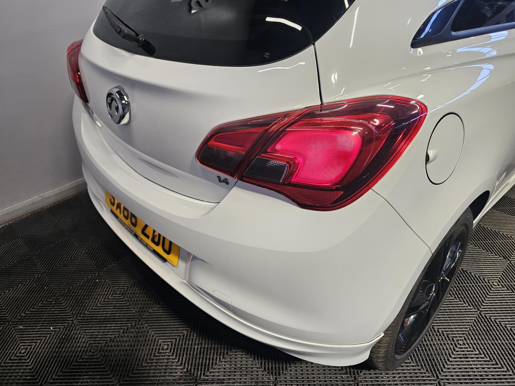 Vauxhall Corsa 1.4i ecoFLEX Limited Edition Hatchback 3dr Petrol Manual Euro 6 (75 ps)