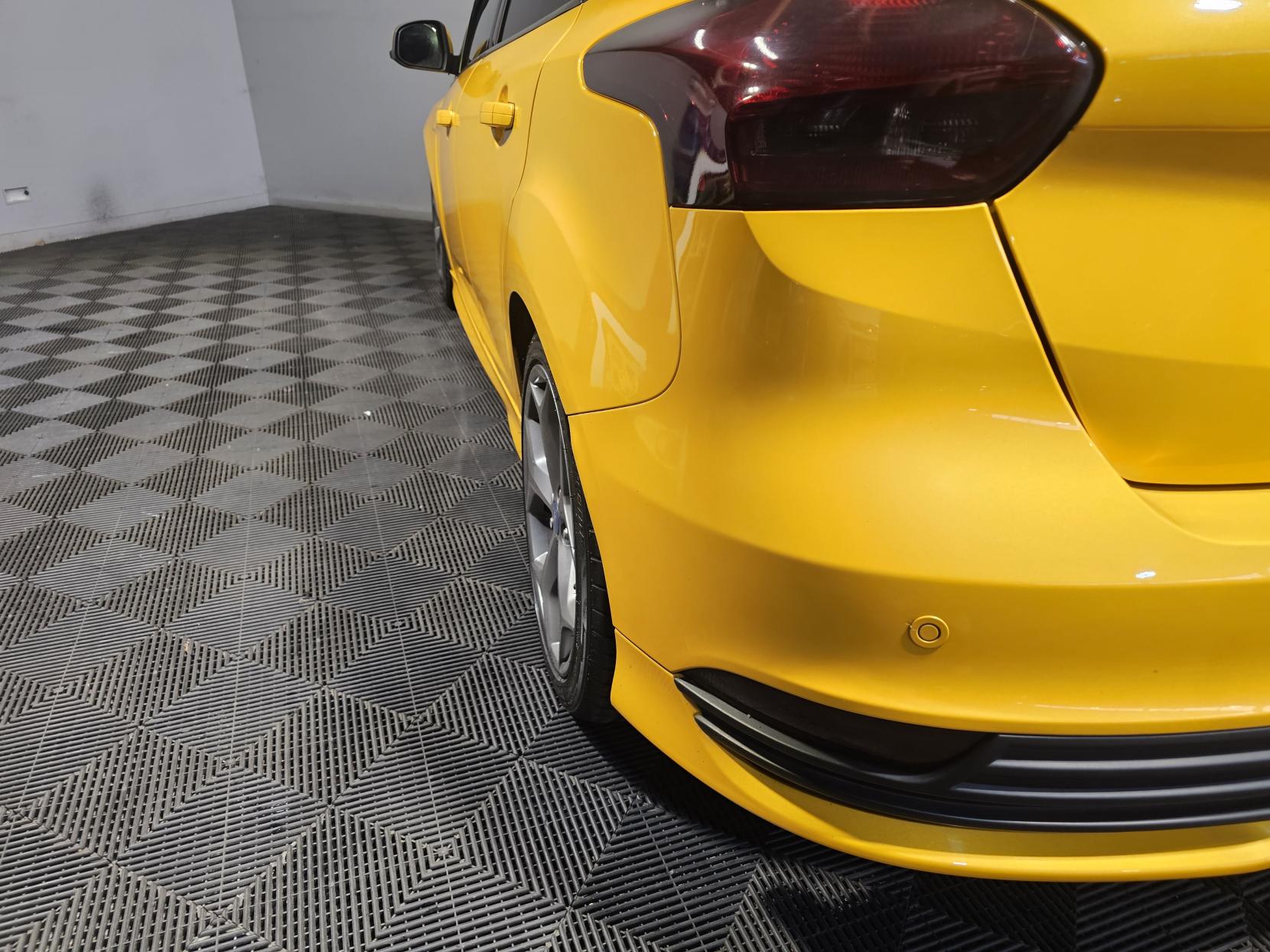 Ford Focus 2.0 TDCi ST-3 Hatchback 5dr Diesel Manual Euro 6 (s/s) (185 ps)