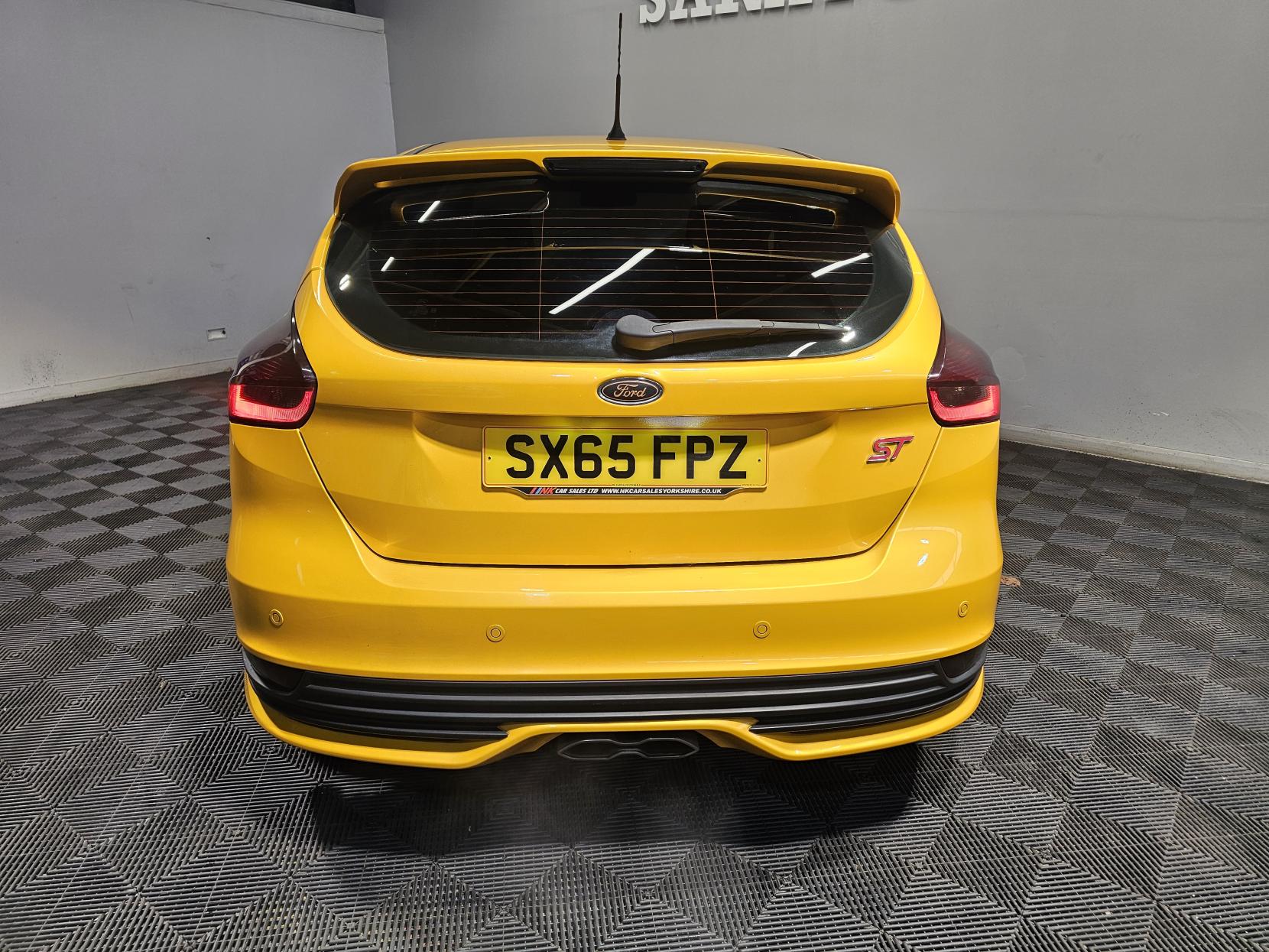 Ford Focus 2.0 TDCi ST-3 Hatchback 5dr Diesel Manual Euro 6 (s/s) (185 ps)