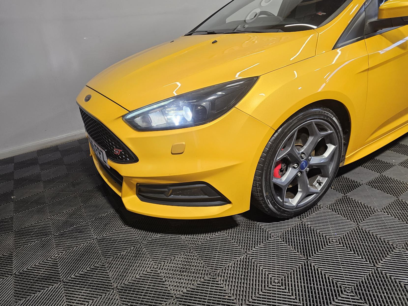 Ford Focus 2.0 TDCi ST-3 Hatchback 5dr Diesel Manual Euro 6 (s/s) (185 ps)