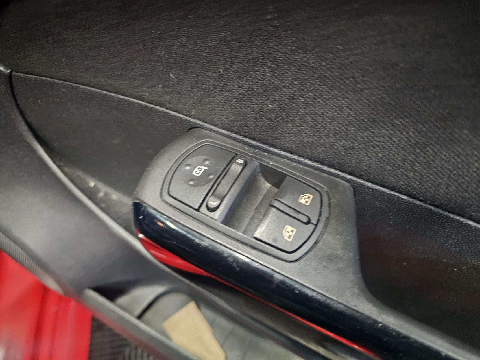 Vauxhall Corsa 1.2i 16v Limited Edition Hatchback 3dr Petrol Manual (a/c) (124 g/km, 84 bhp)