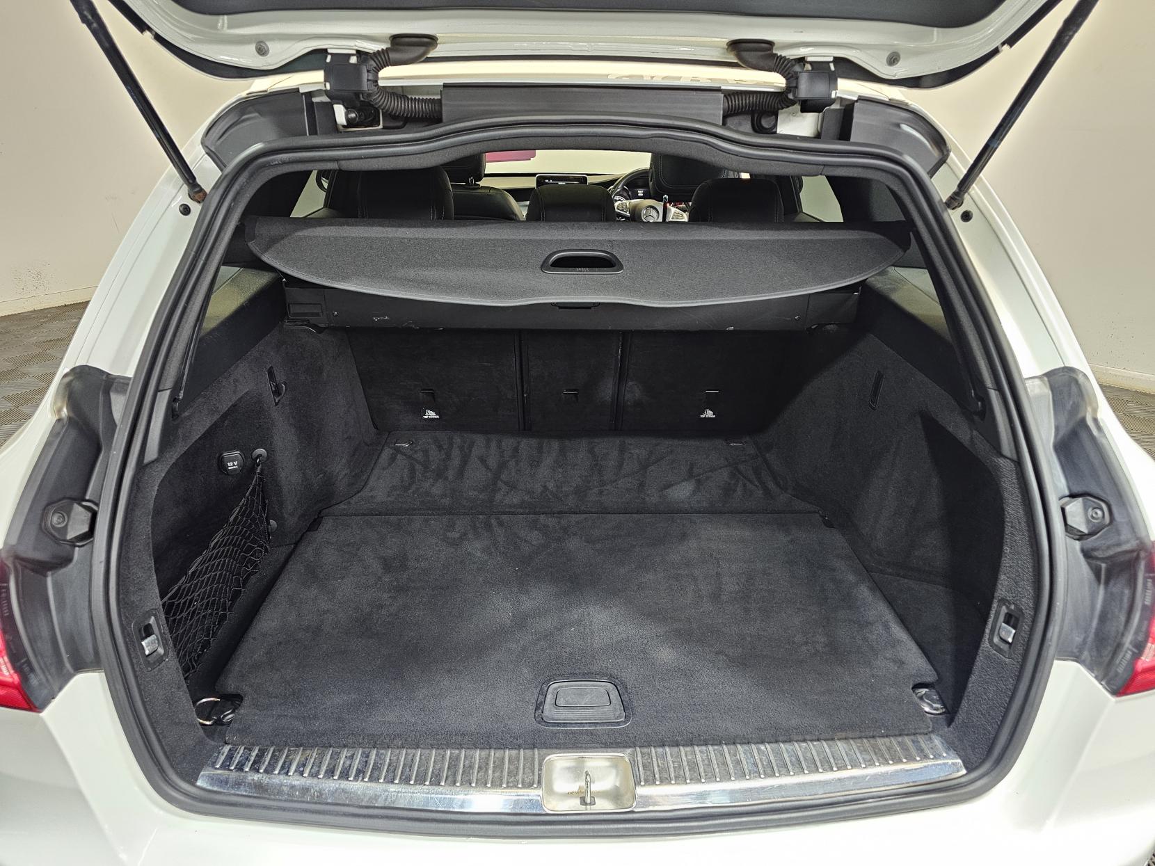 Mercedes-Benz C Class 2.1 C220 BlueTEC AMG Line Estate 5dr Diesel G-Tronic+ Euro 6 (s/s) (170 ps)