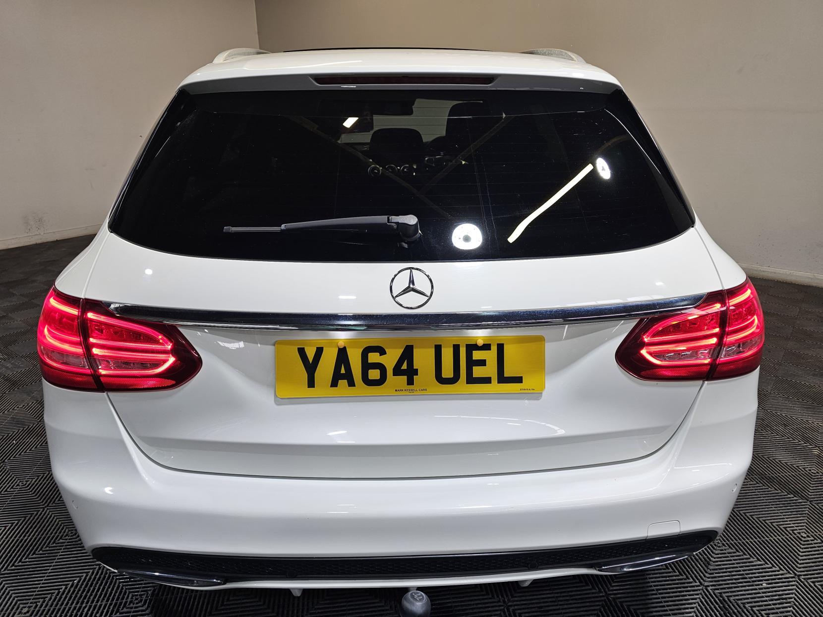 Mercedes-Benz C Class 2.1 C220 BlueTEC AMG Line Estate 5dr Diesel G-Tronic+ Euro 6 (s/s) (170 ps)