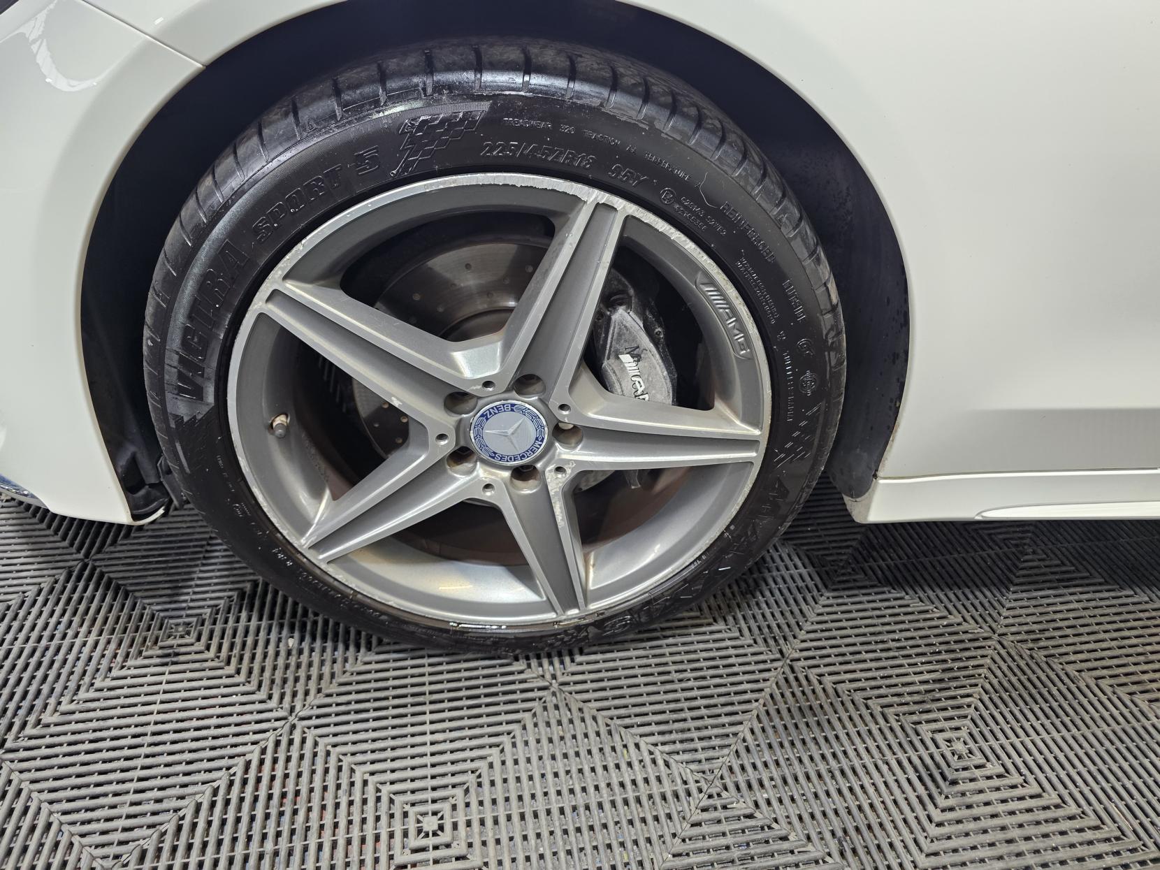 Mercedes-Benz C Class 2.1 C220 BlueTEC AMG Line Estate 5dr Diesel G-Tronic+ Euro 6 (s/s) (170 ps)