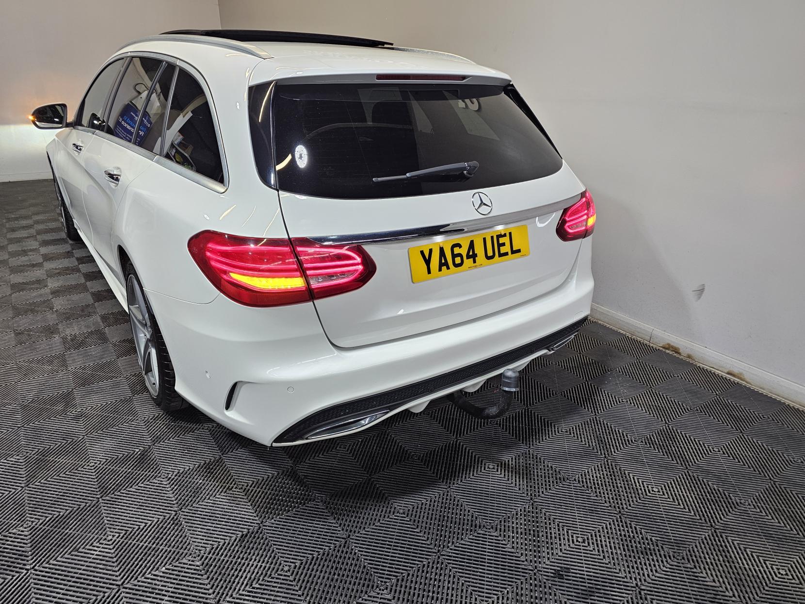 Mercedes-Benz C Class 2.1 C220 BlueTEC AMG Line Estate 5dr Diesel G-Tronic+ Euro 6 (s/s) (170 ps)