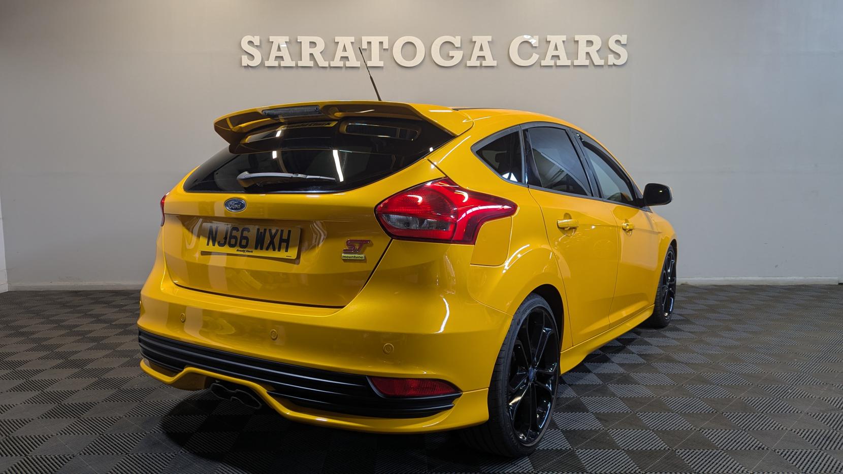 Ford Focus 2.0 TDCi ST-3 Hatchback 5dr Diesel Manual Euro 6 (s/s) (185 ps)