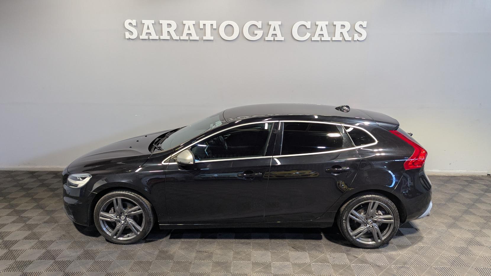 Volvo V40 2.0 T2 R-Design Edition Hatchback 5dr Petrol Manual Euro 6 (s/s) (122 ps)
