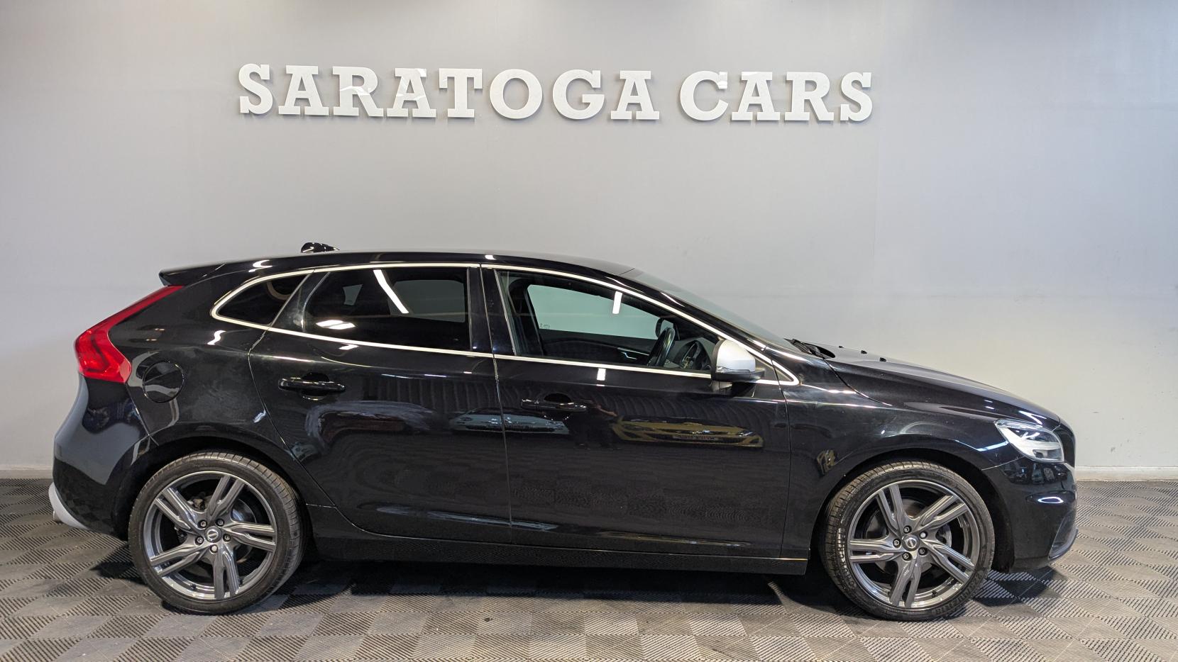 Volvo V40 2.0 T2 R-Design Edition Hatchback 5dr Petrol Manual Euro 6 (s/s) (122 ps)