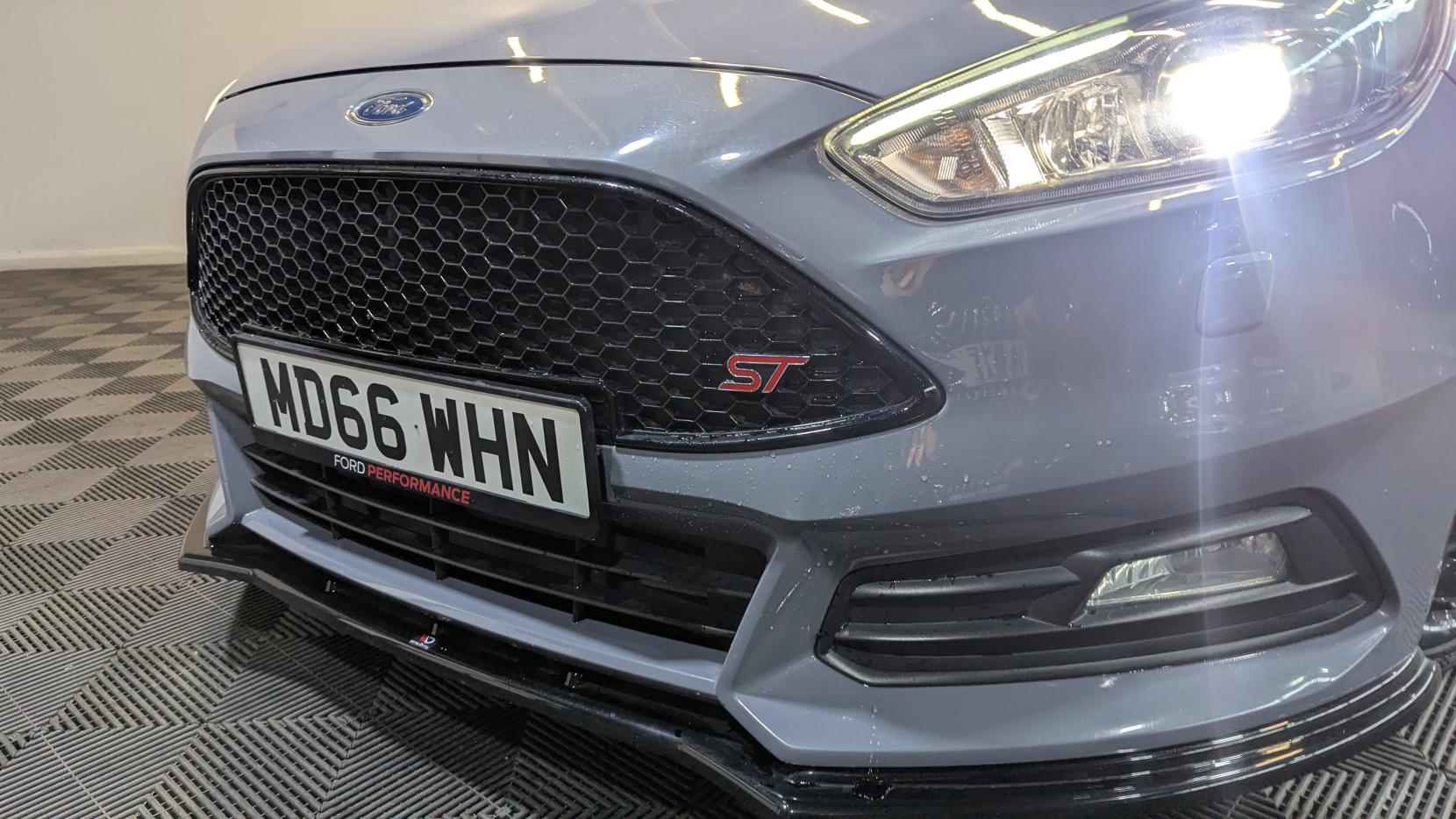 Ford Focus 2.0 TDCi ST-3 Estate 5dr Diesel Manual Euro 6 (s/s) (185 ps)