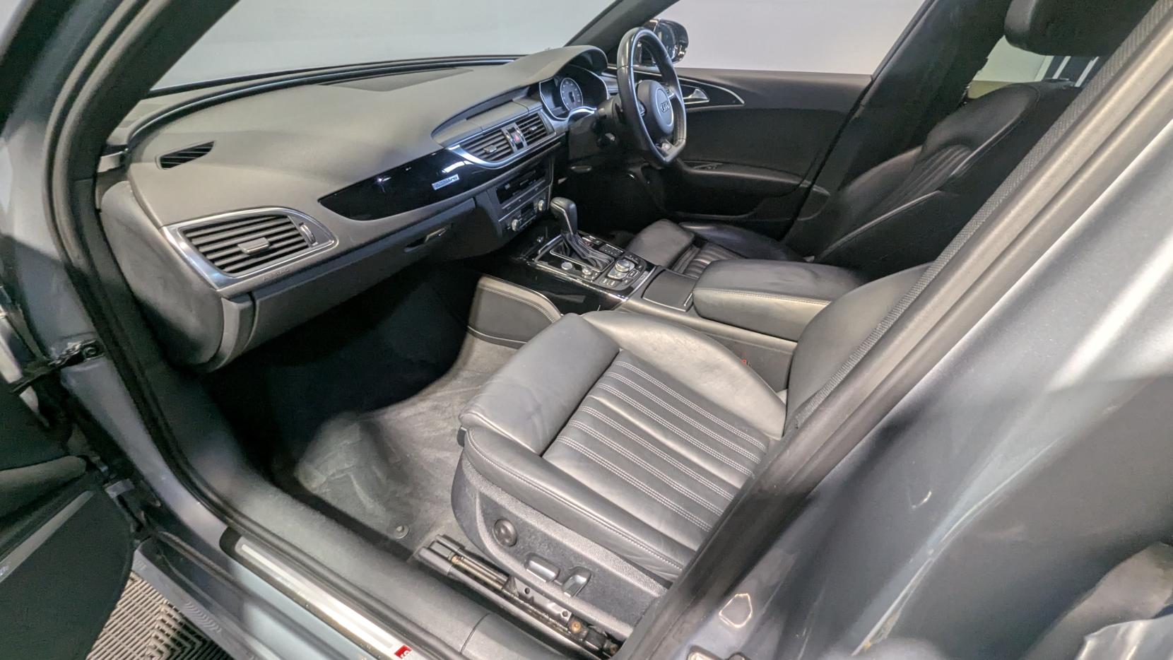 Audi A6 Saloon 2.0 TDI Black Edition Saloon 4dr Diesel S Tronic quattro Euro 6 (s/s) (190 ps)