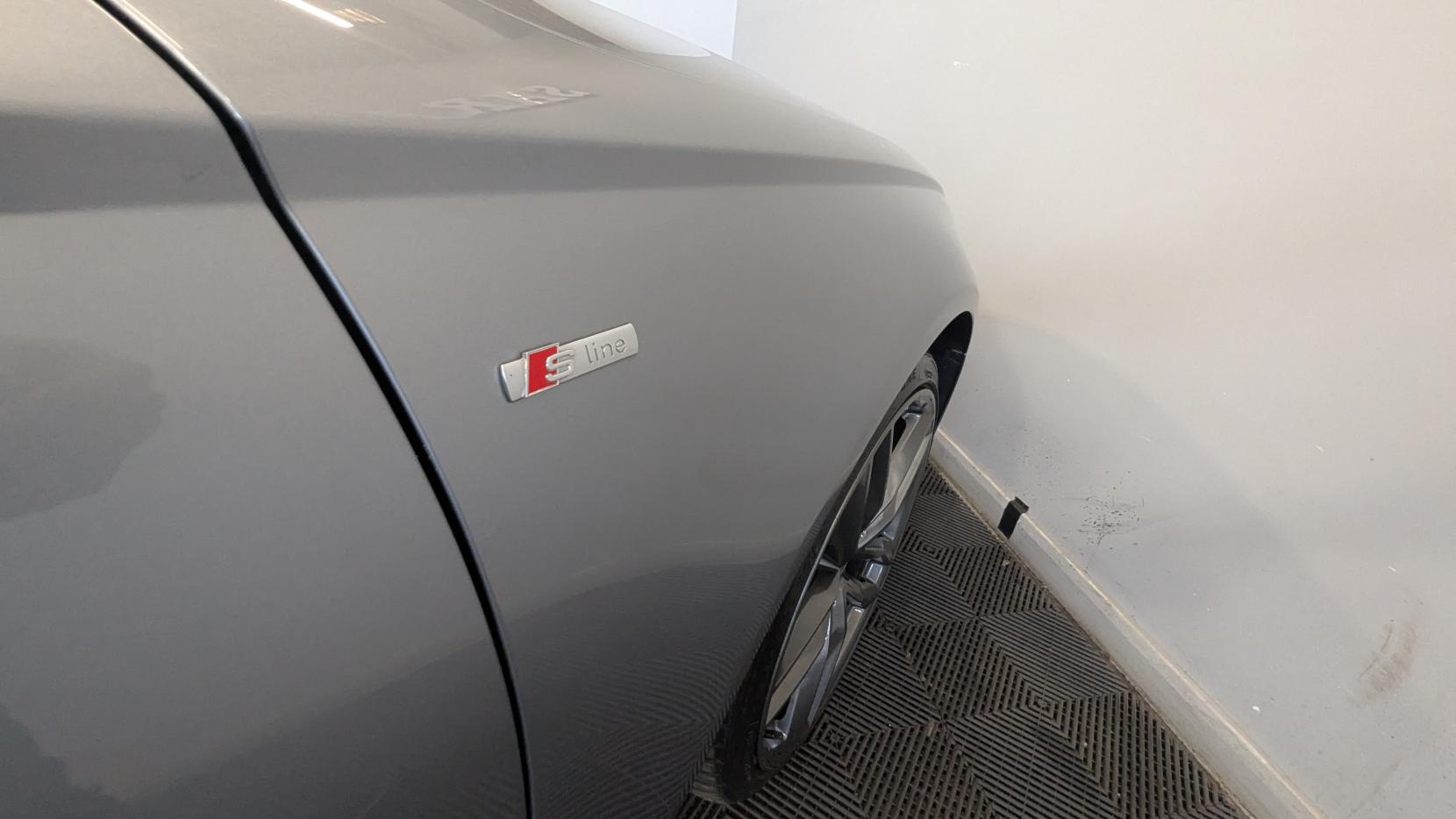Audi A6 Saloon 2.0 TDI Black Edition Saloon 4dr Diesel S Tronic quattro Euro 6 (s/s) (190 ps)