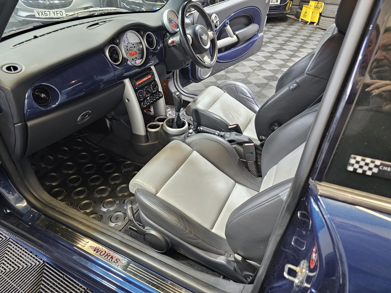 MINI Hatch 1.6 John Cooper Works Checkmate Hatchback 3dr Petrol Manual Euro 4 (210 bhp)