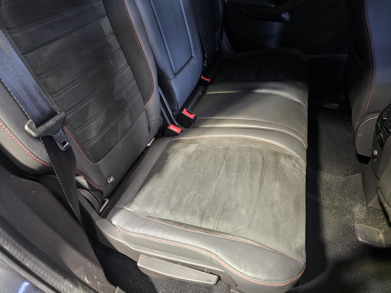 Ford Kuga 2.0 TDCi EcoBlue ST-Line SUV 5dr Diesel Manual Euro 6 (s/s) (150 ps)