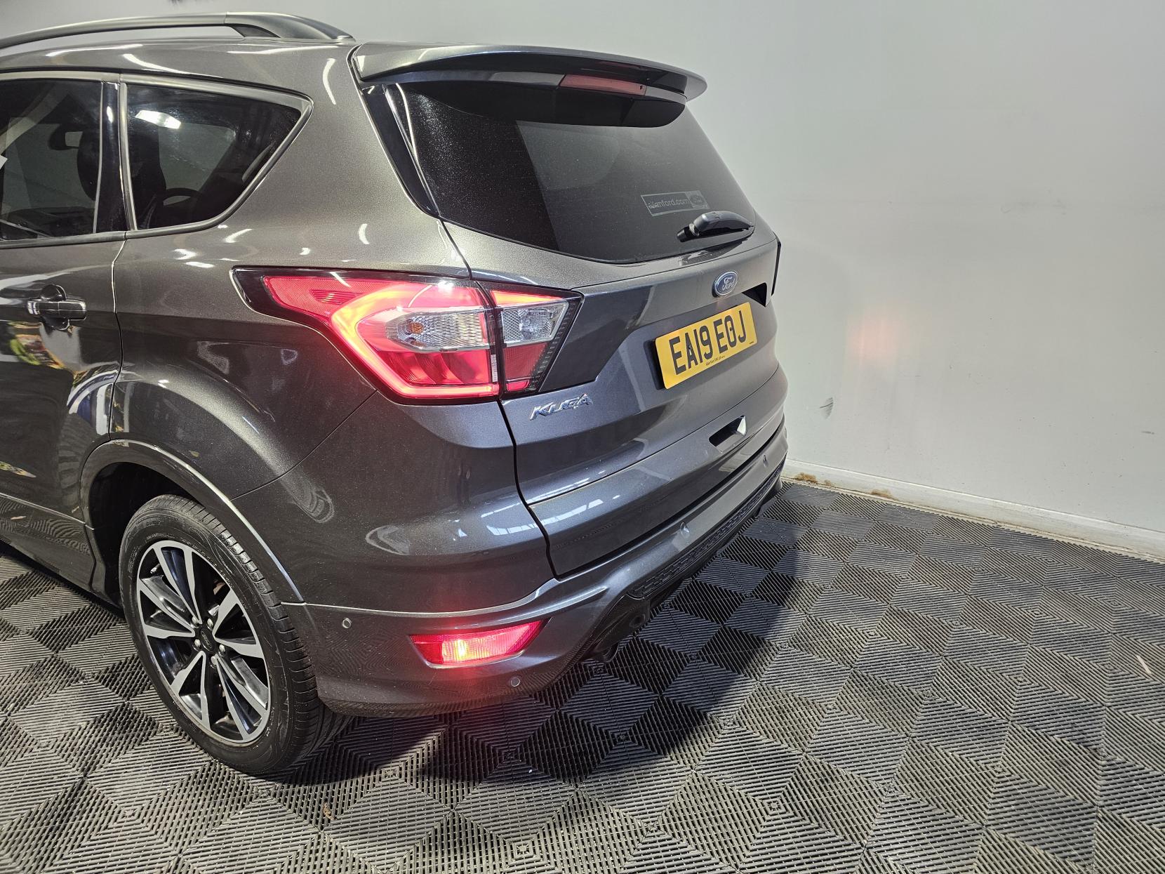Ford Kuga 2.0 TDCi EcoBlue ST-Line SUV 5dr Diesel Manual Euro 6 (s/s) (150 ps)