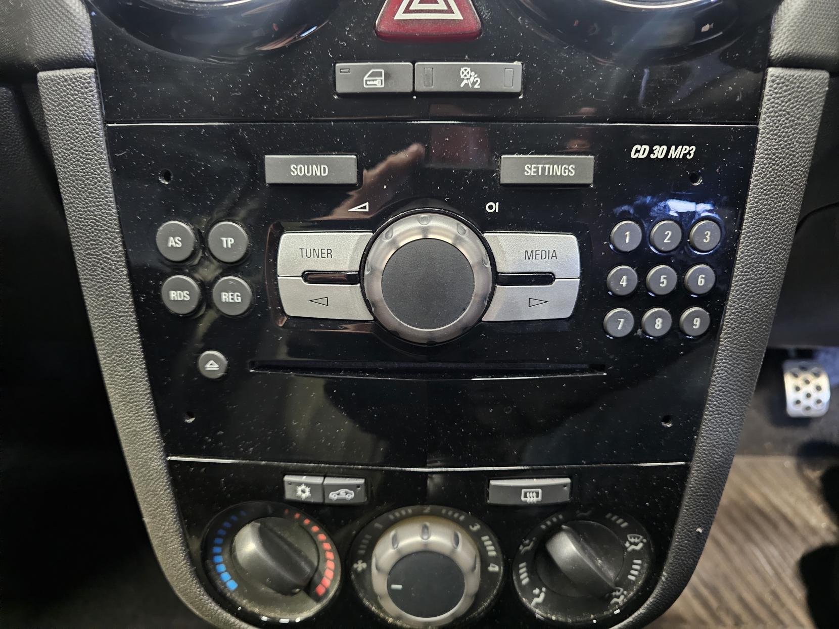 Vauxhall Corsa 1.2 16V Limited Edition Hatchback 3dr Petrol Manual Euro 5 (85 ps)