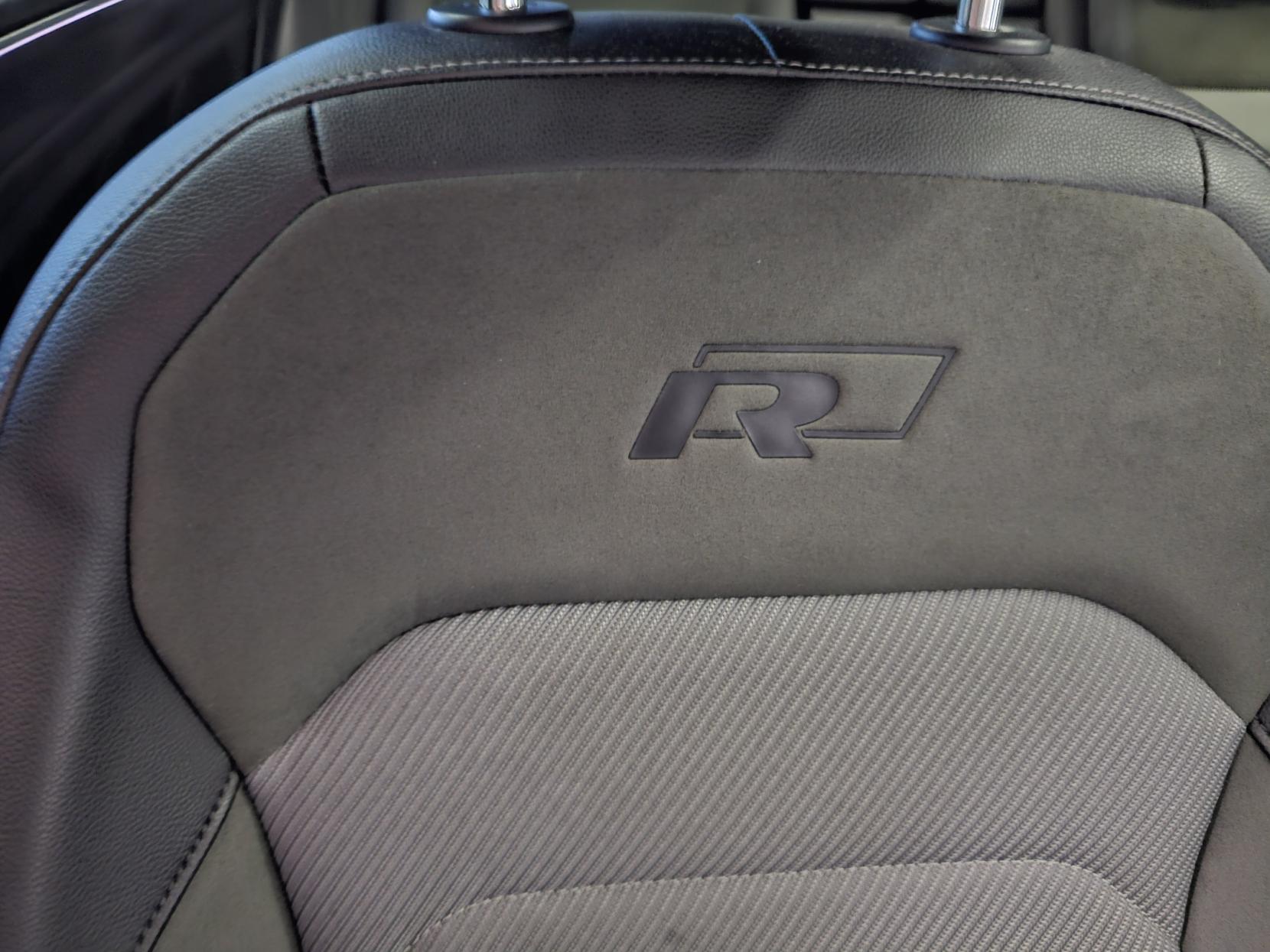 Volkswagen Tiguan 2.0 TDI R-Line SUV 5dr Diesel Manual Euro 6 (s/s) (150 ps)