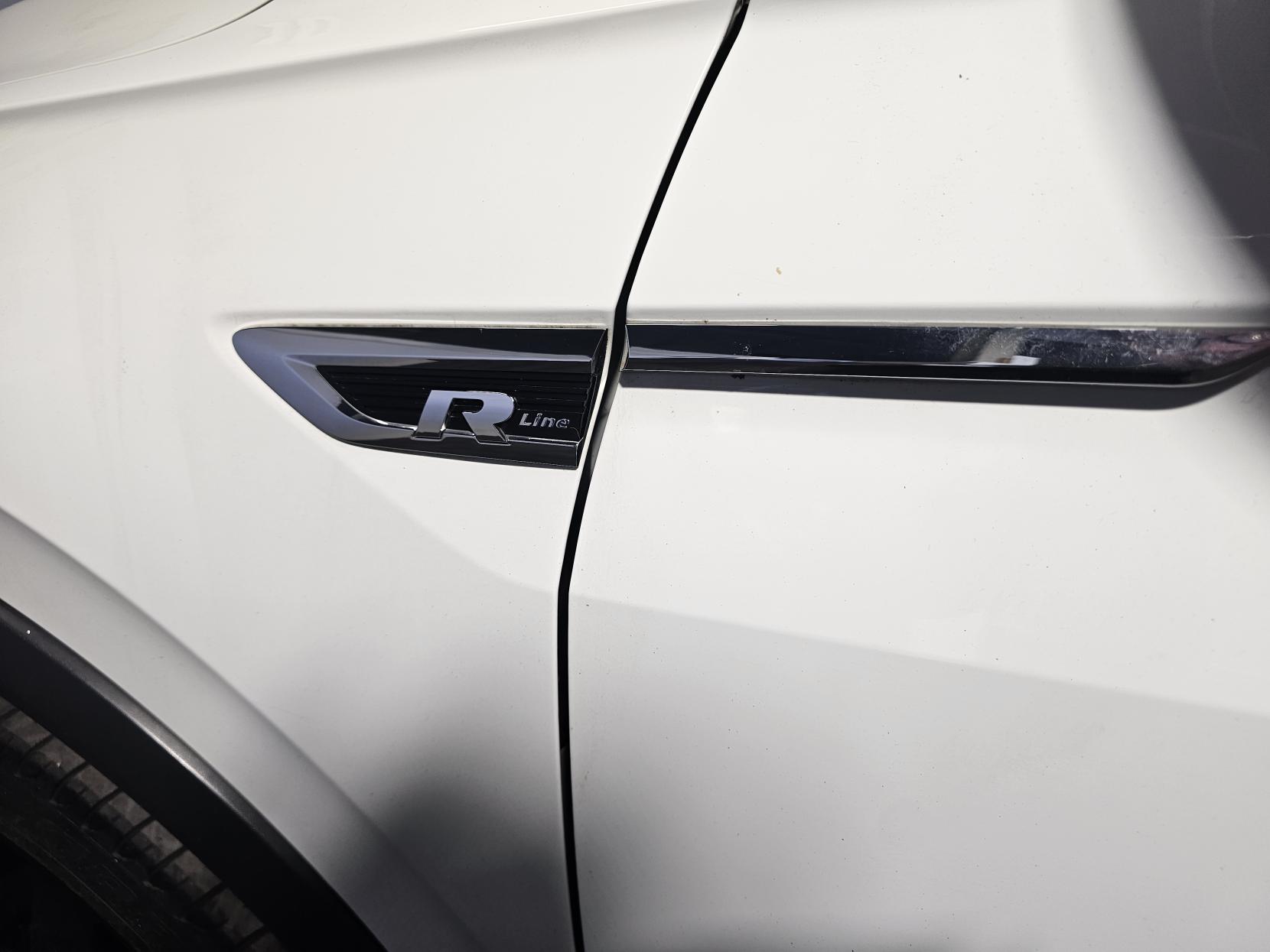 Volkswagen Tiguan 2.0 TDI R-Line SUV 5dr Diesel Manual Euro 6 (s/s) (150 ps)