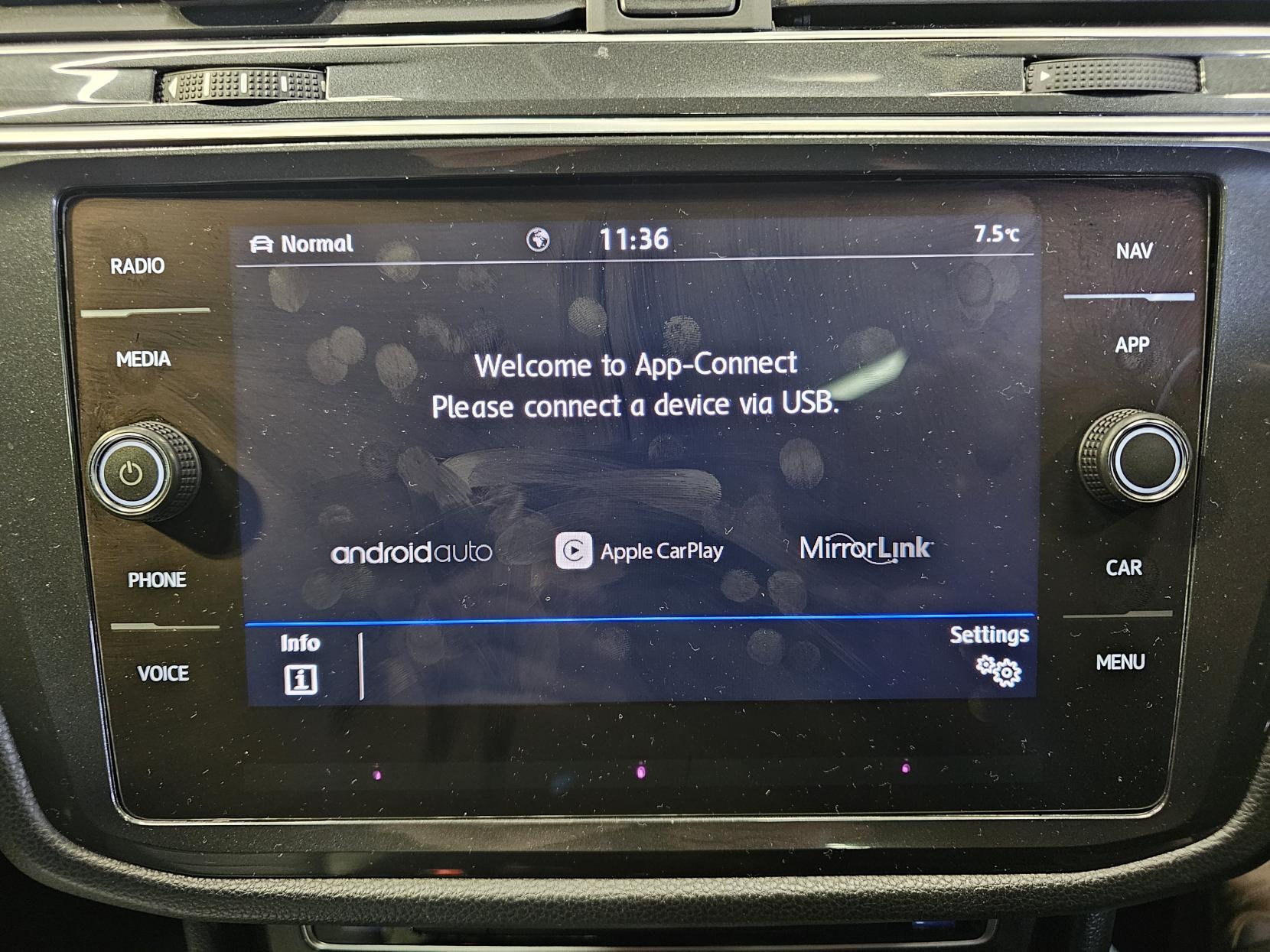 Volkswagen Tiguan 2.0 TDI R-Line SUV 5dr Diesel Manual Euro 6 (s/s) (150 ps)