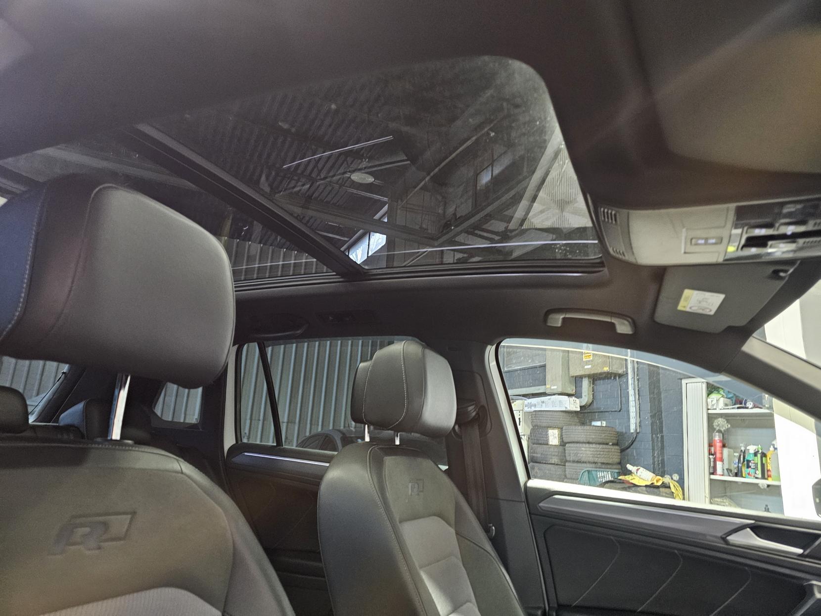 Volkswagen Tiguan 2.0 TDI R-Line SUV 5dr Diesel Manual Euro 6 (s/s) (150 ps)