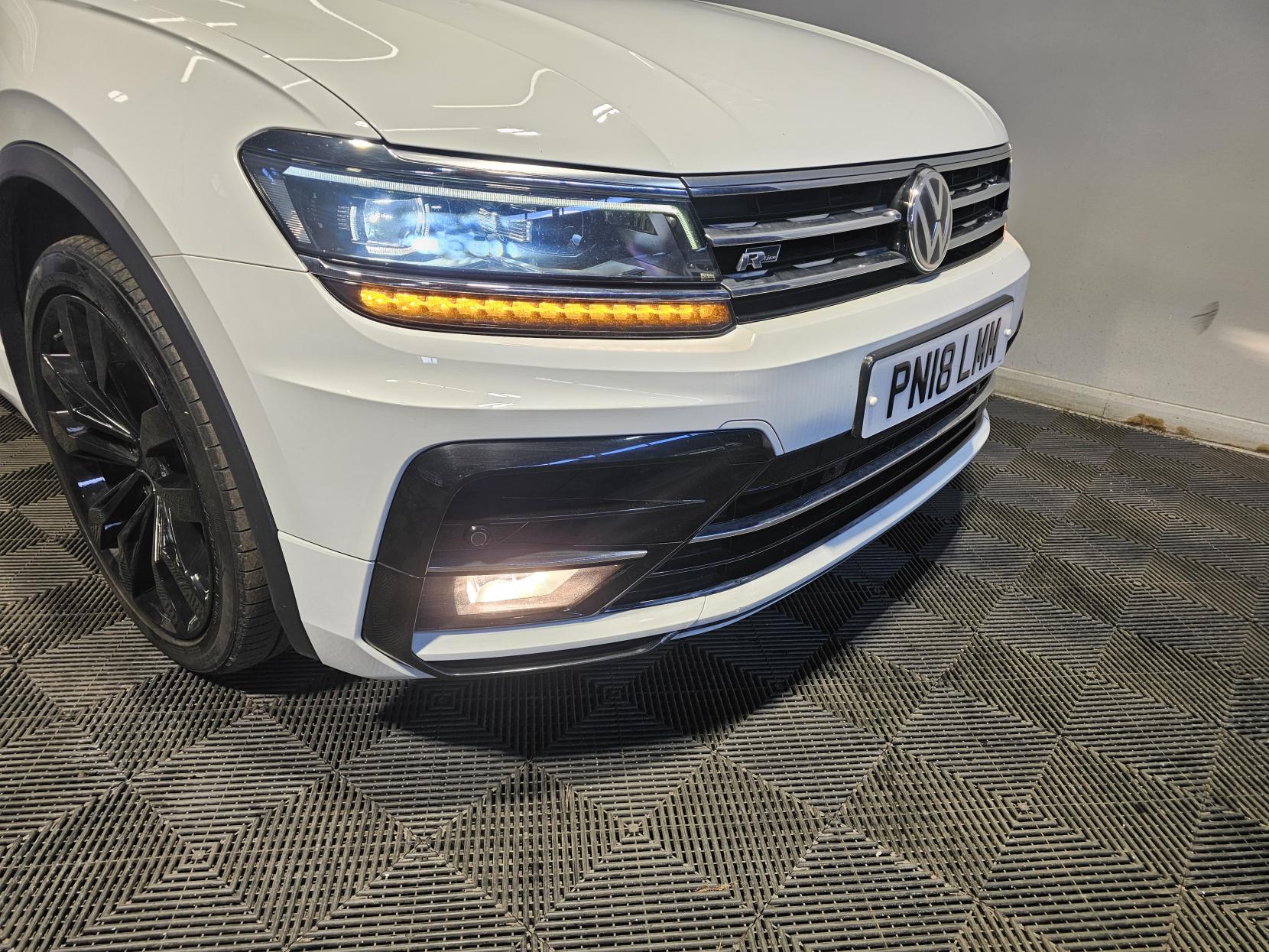 Volkswagen Tiguan 2.0 TDI R-Line SUV 5dr Diesel Manual Euro 6 (s/s) (150 ps)