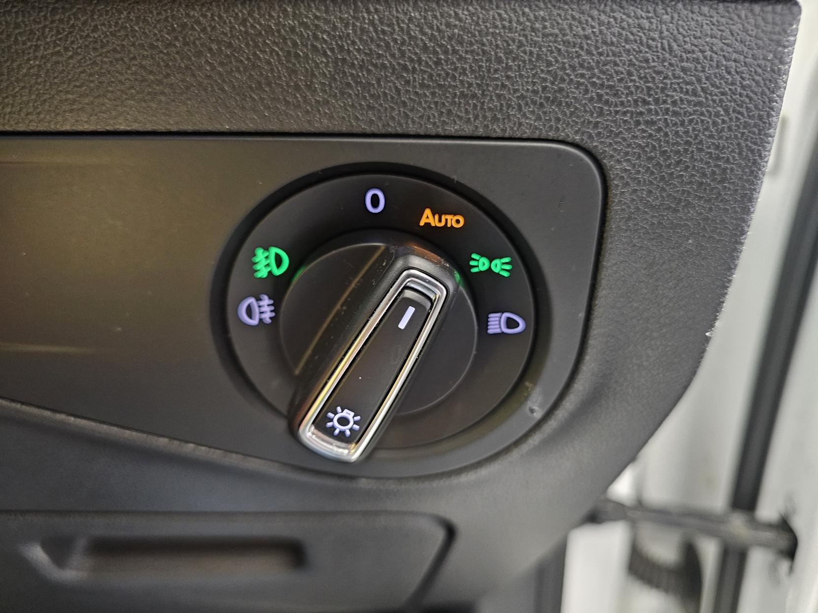 Volkswagen Tiguan 2.0 TDI R-Line SUV 5dr Diesel Manual Euro 6 (s/s) (150 ps)