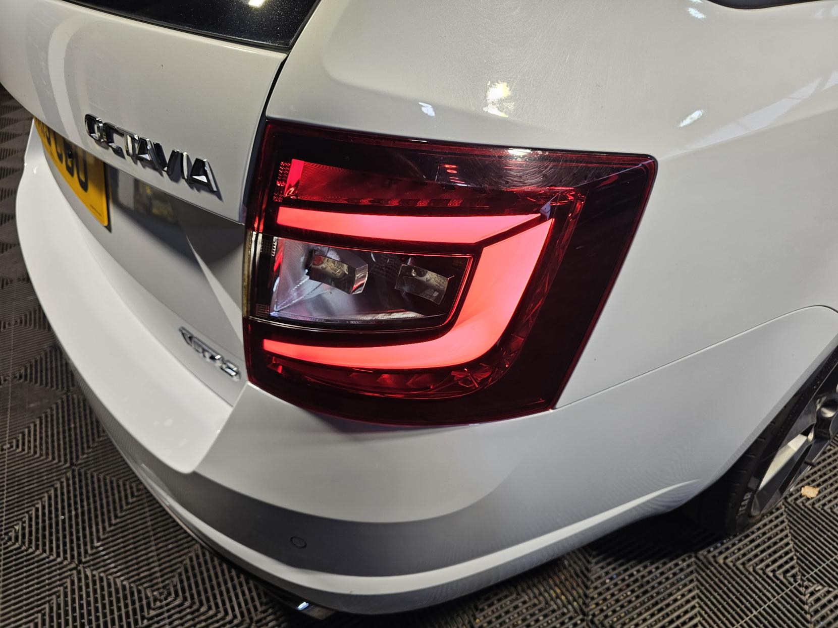 Skoda Octavia 2.0 TSI GPF vRS Estate 5dr Petrol DSG Euro 6 (s/s) (245 ps)