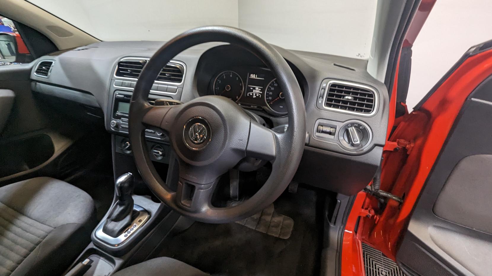 Volkswagen Polo 1.4 SE Hatchback 5dr Petrol DSG Euro 5 (85 ps)