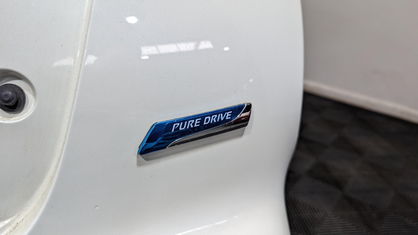 Nissan Juke 1.5 dCi Tekna SUV 5dr Diesel Manual Euro 6 (s/s) (110 ps)