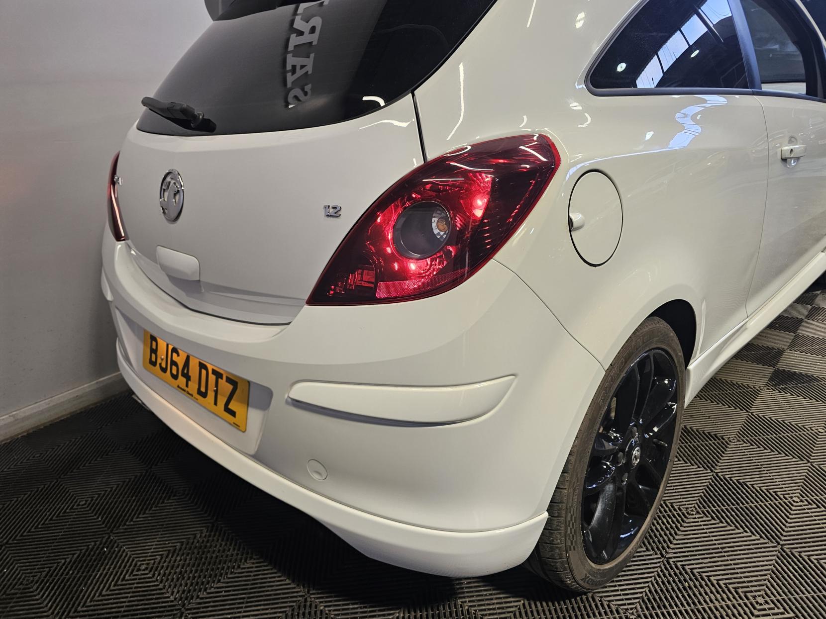 Vauxhall Corsa 1.2 16V Limited Edition Hatchback 3dr Petrol Manual Euro 5 (85 ps)