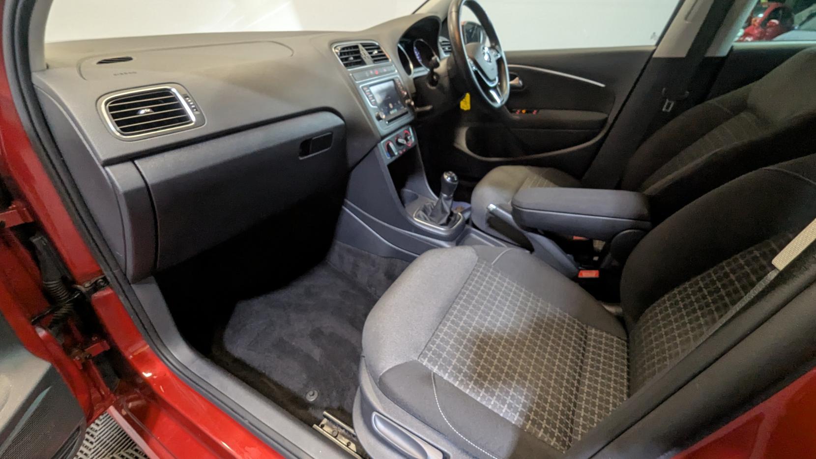 Volkswagen Polo 1.2 TSI BlueMotion Tech SEL Hatchback 5dr Petrol Manual Euro 6 (s/s) (110 ps)