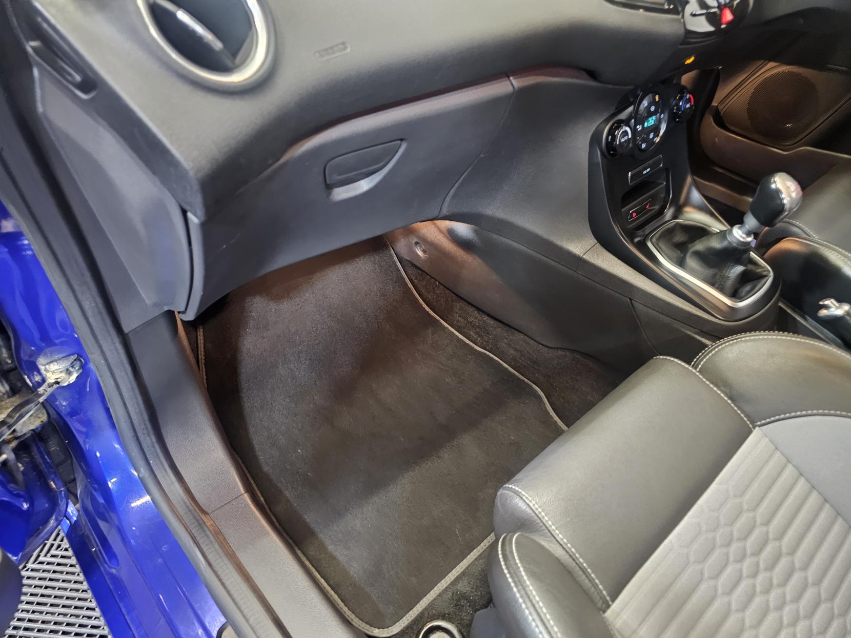 Ford Fiesta 1.6T EcoBoost ST-3 Hatchback 3dr Petrol Manual Euro 6 (182 ps)
