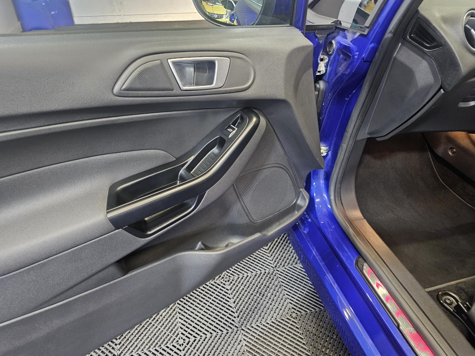 Ford Fiesta 1.6T EcoBoost ST-3 Hatchback 3dr Petrol Manual Euro 6 (182 ps)