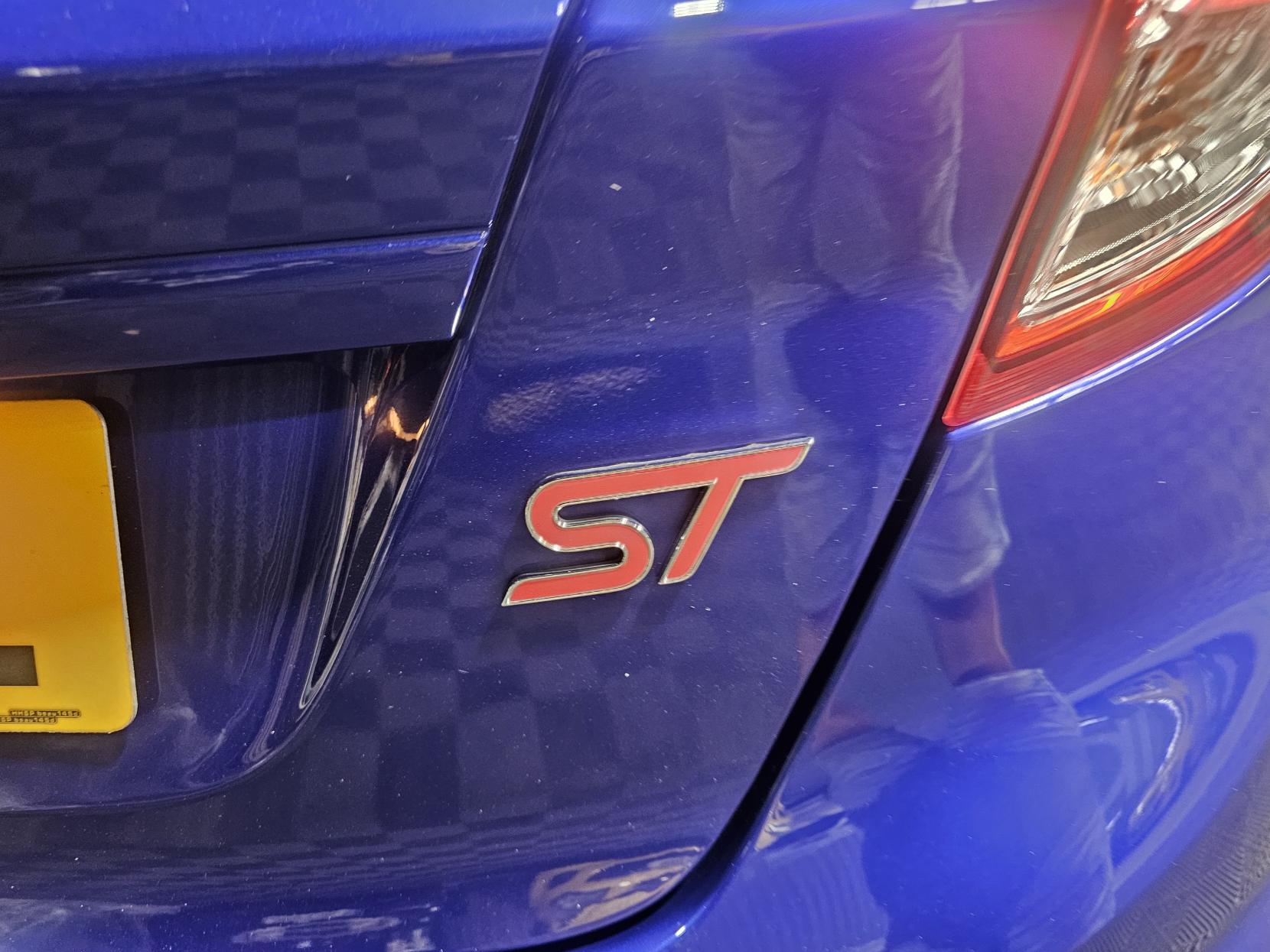 Ford Fiesta 1.6T EcoBoost ST-3 Hatchback 3dr Petrol Manual Euro 6 (182 ps)