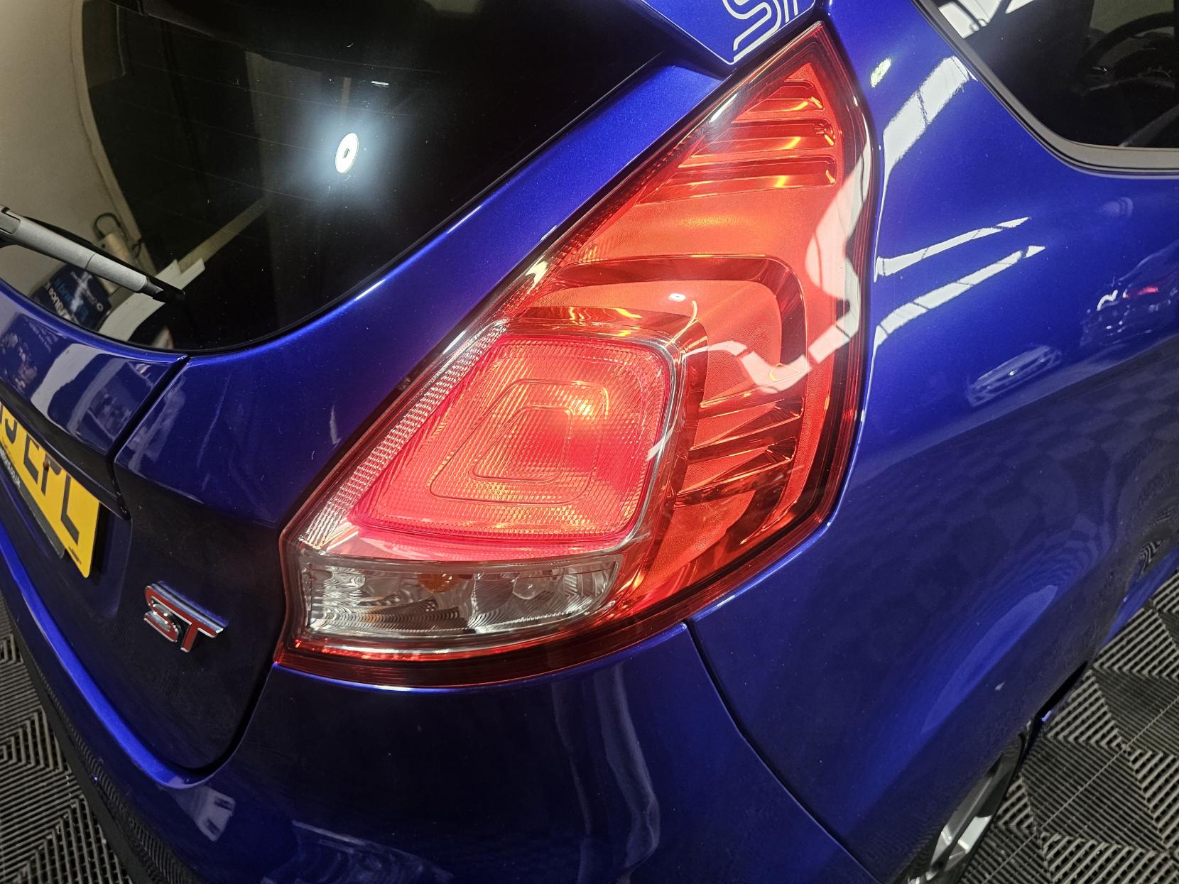 Ford Fiesta 1.6T EcoBoost ST-3 Hatchback 3dr Petrol Manual Euro 6 (182 ps)