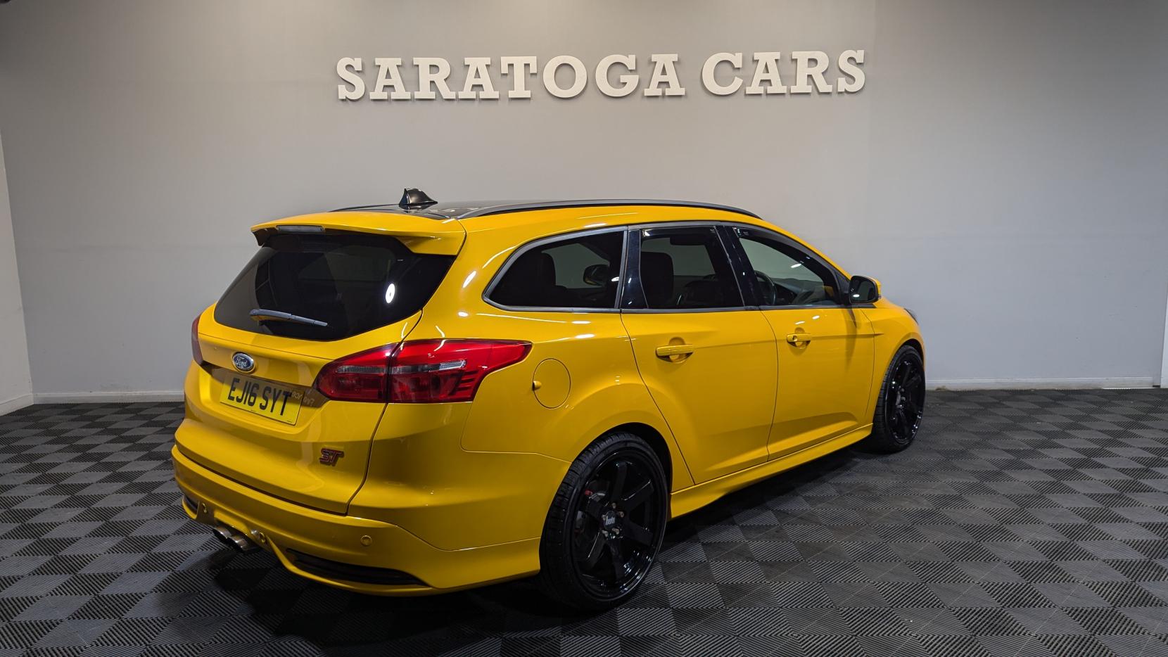 Ford Focus 2.0T EcoBoost ST-2 Estate 5dr Petrol Manual Euro 6 (s/s) (250 ps)