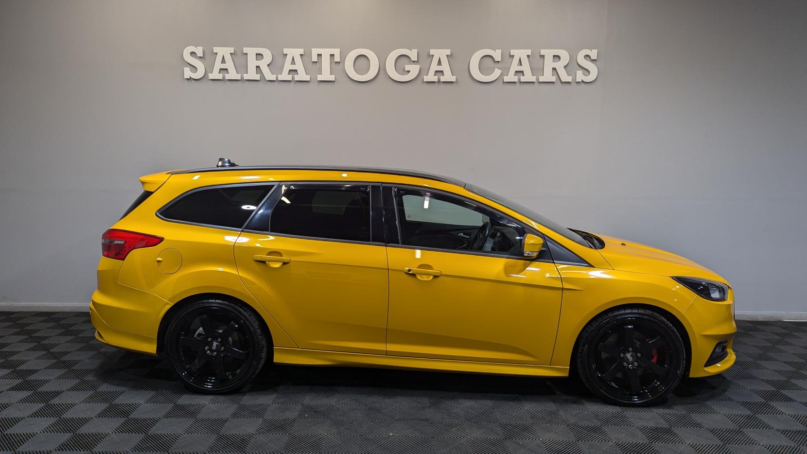 Ford Focus 2.0T EcoBoost ST-2 Estate 5dr Petrol Manual Euro 6 (s/s) (250 ps)