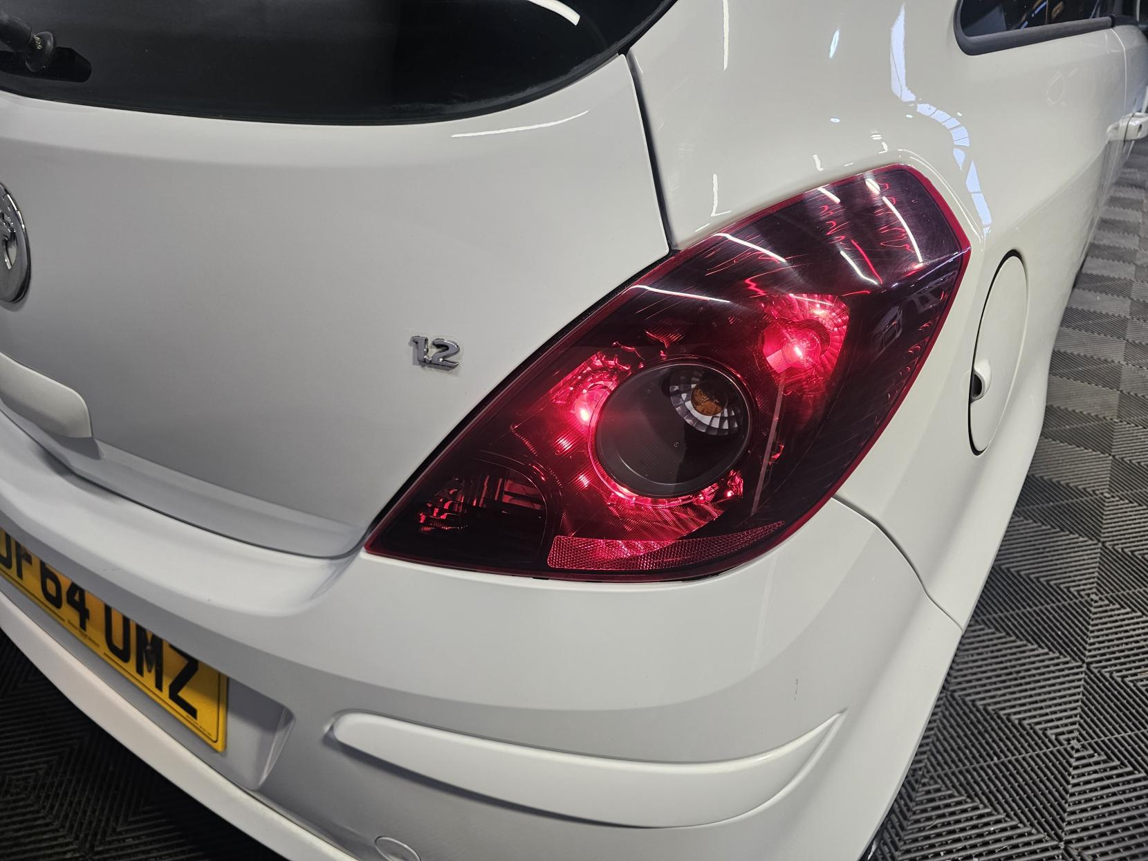 Vauxhall Corsa 1.2 16V Limited Edition Hatchback 3dr Petrol Manual Euro 5 (85 ps)