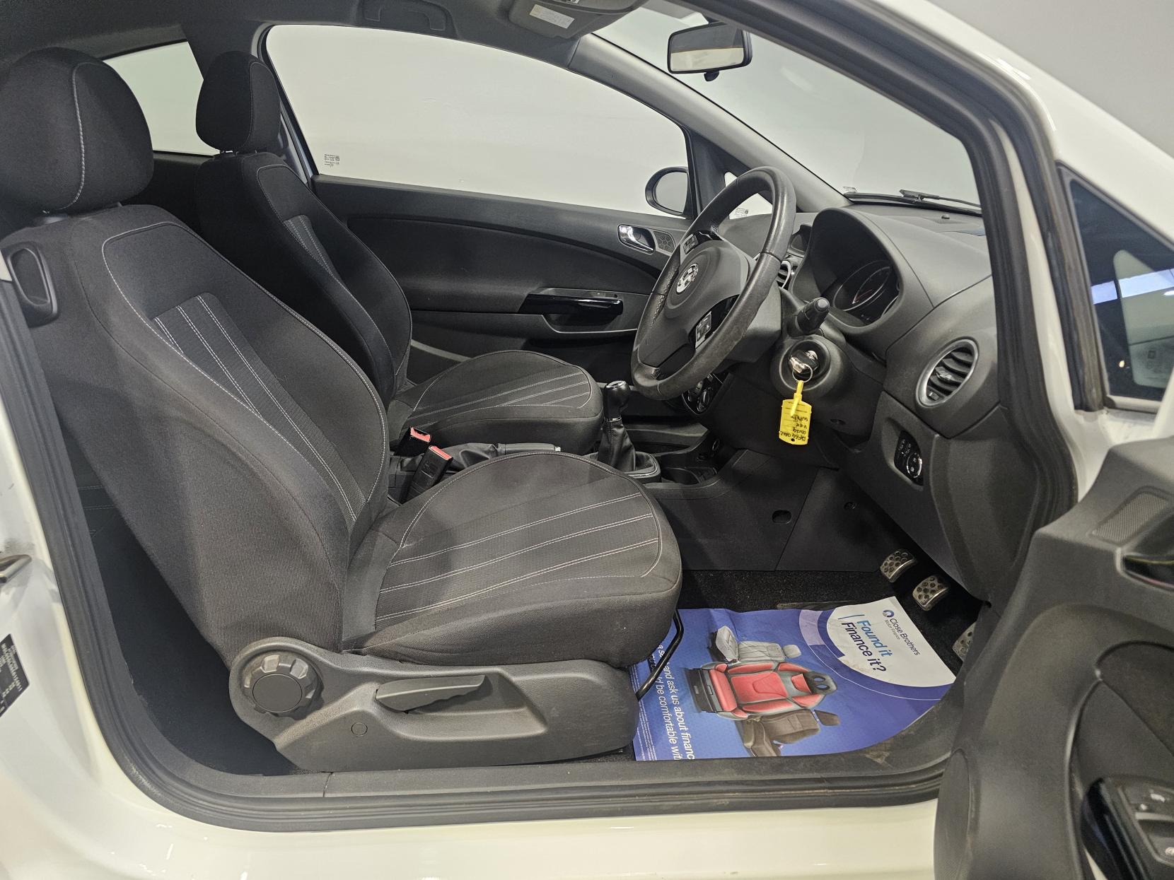 Vauxhall Corsa 1.2 16V Limited Edition Hatchback 3dr Petrol Manual Euro 5 (85 ps)