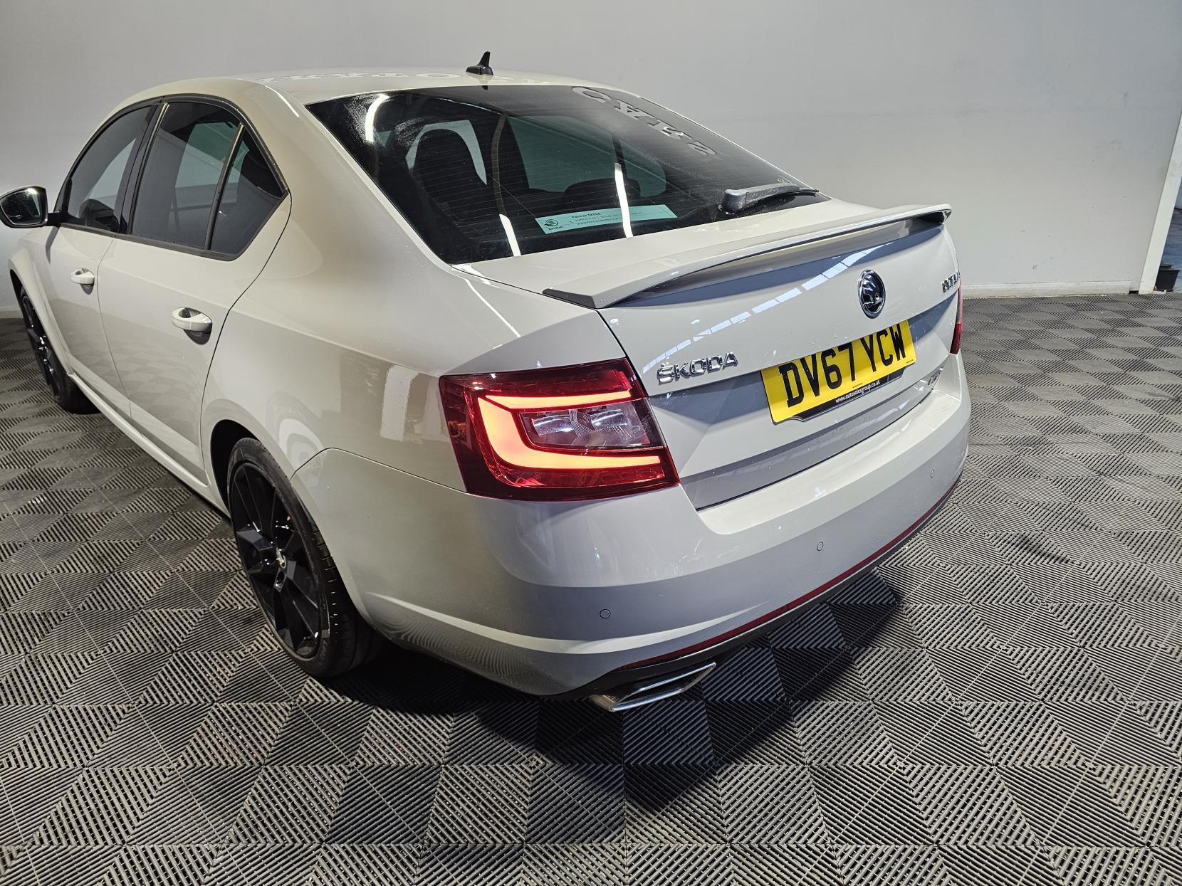 Skoda Octavia 2.0 TDI vRS Hatchback 5dr Diesel Manual Euro 6 (s/s) (184 ps)