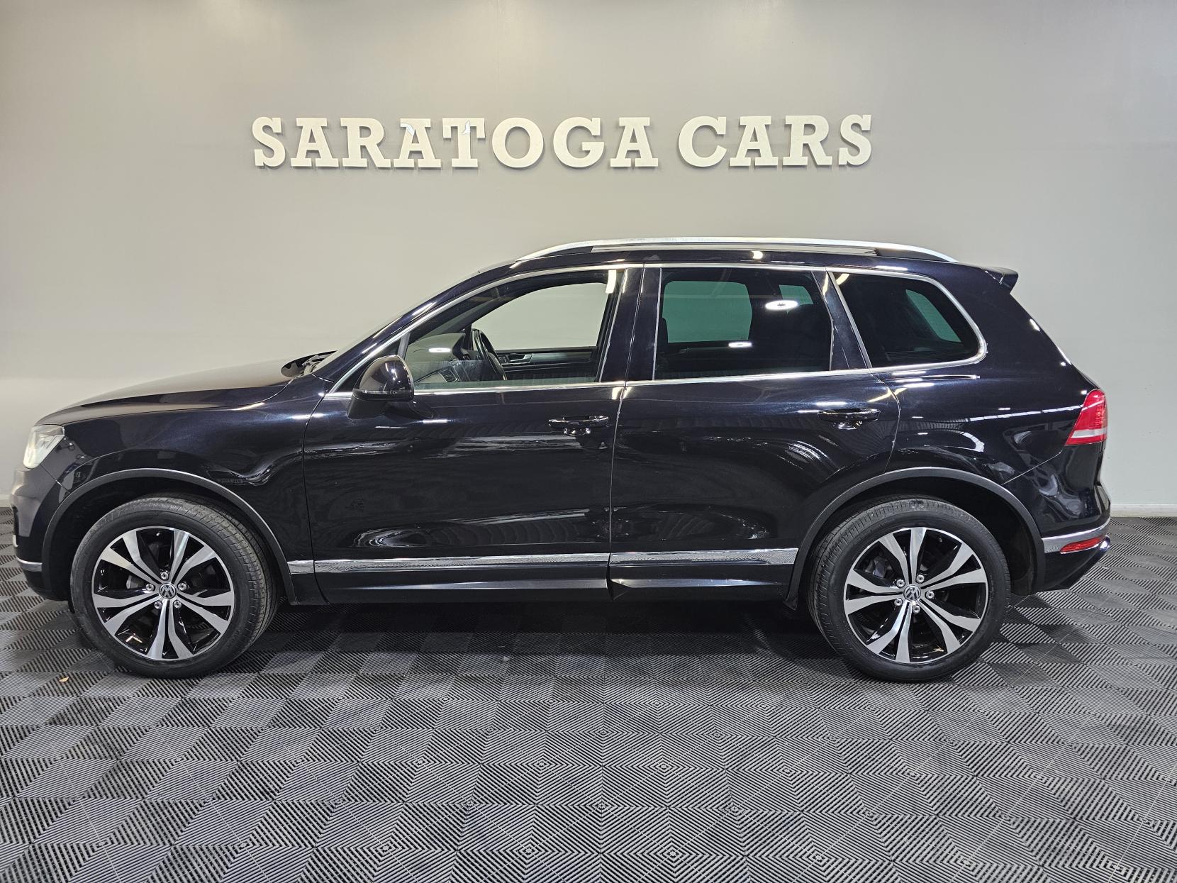 Volkswagen Touareg 3.0 TDI V6 BlueMotion Tech R-Line SUV 5dr Diesel Tiptronic 4WD Euro 6 (s/s) (262 ps)