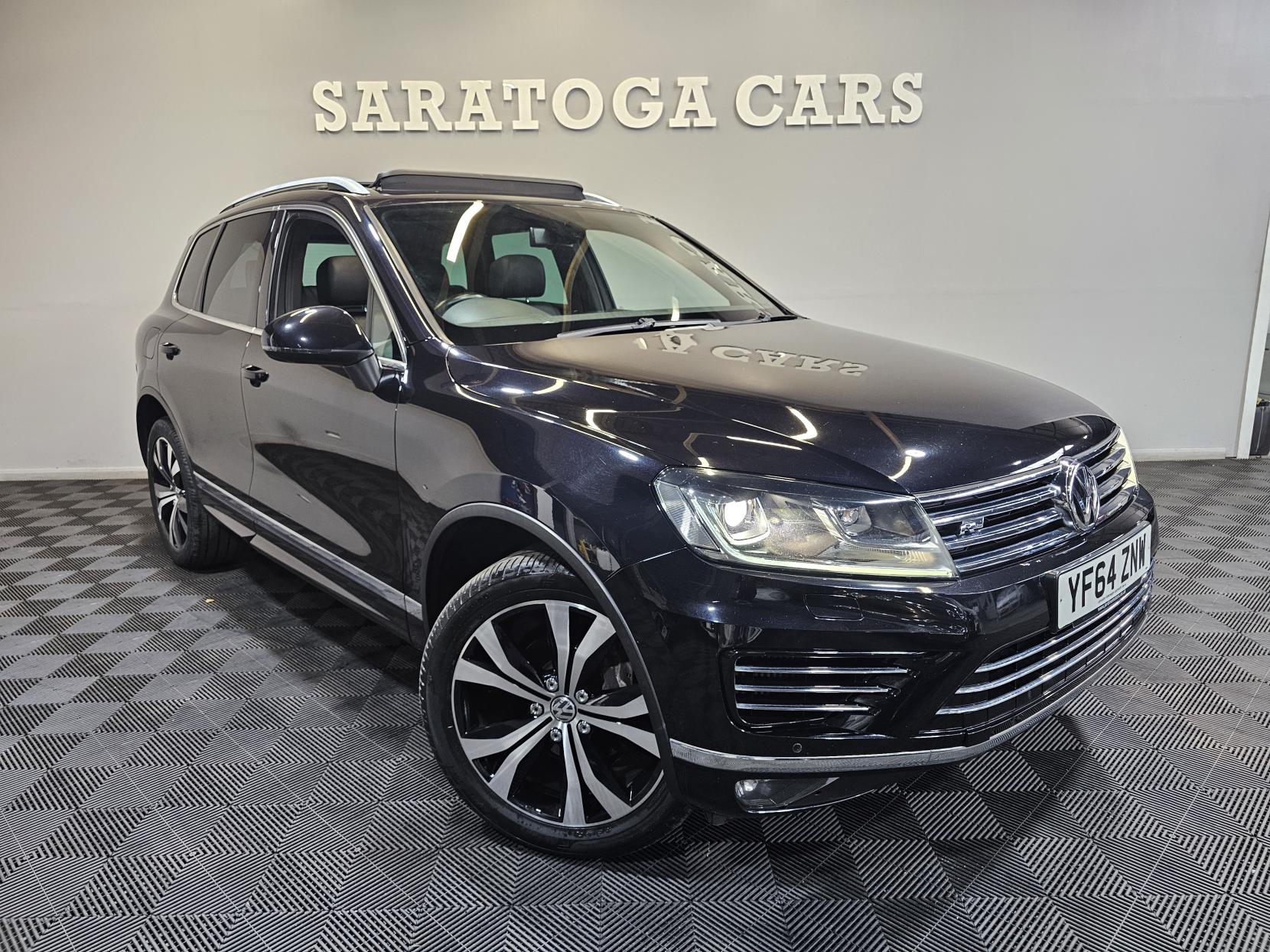 Volkswagen Touareg 3.0 TDI V6 BlueMotion Tech R-Line SUV 5dr Diesel Tiptronic 4WD Euro 6 (s/s) (262 ps)