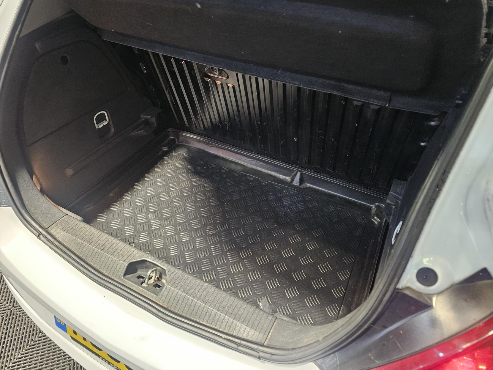 Vauxhall Corsa 1.2 16V Limited Edition Hatchback 3dr Petrol Manual Euro 5 (85 ps)