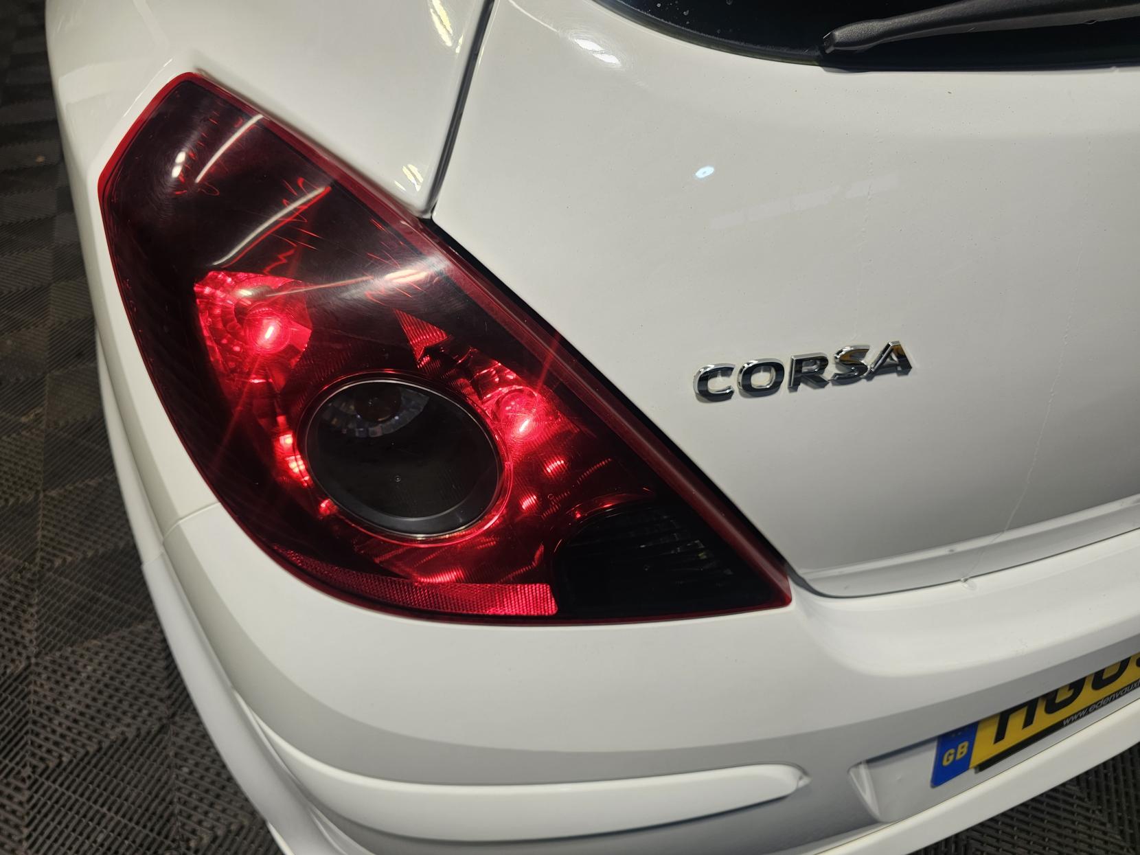 Vauxhall Corsa 1.2 16V Limited Edition Hatchback 3dr Petrol Manual Euro 5 (85 ps)